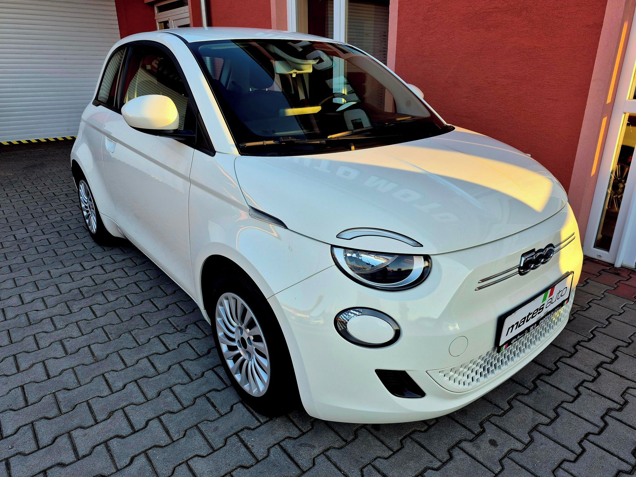 Fiat 500E, ACTION  70kw  (ODPOČET DPH - fotka 4
