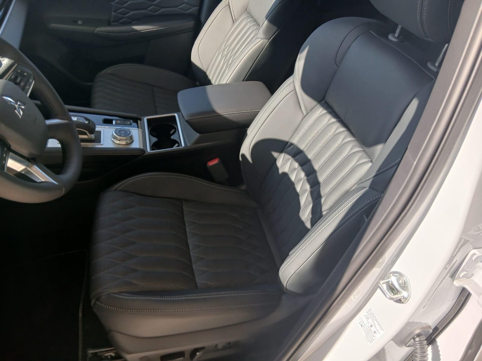 Mitsubishi Outlander, 2.4 PHEV Instyle | 8 let zár. - fotka 4