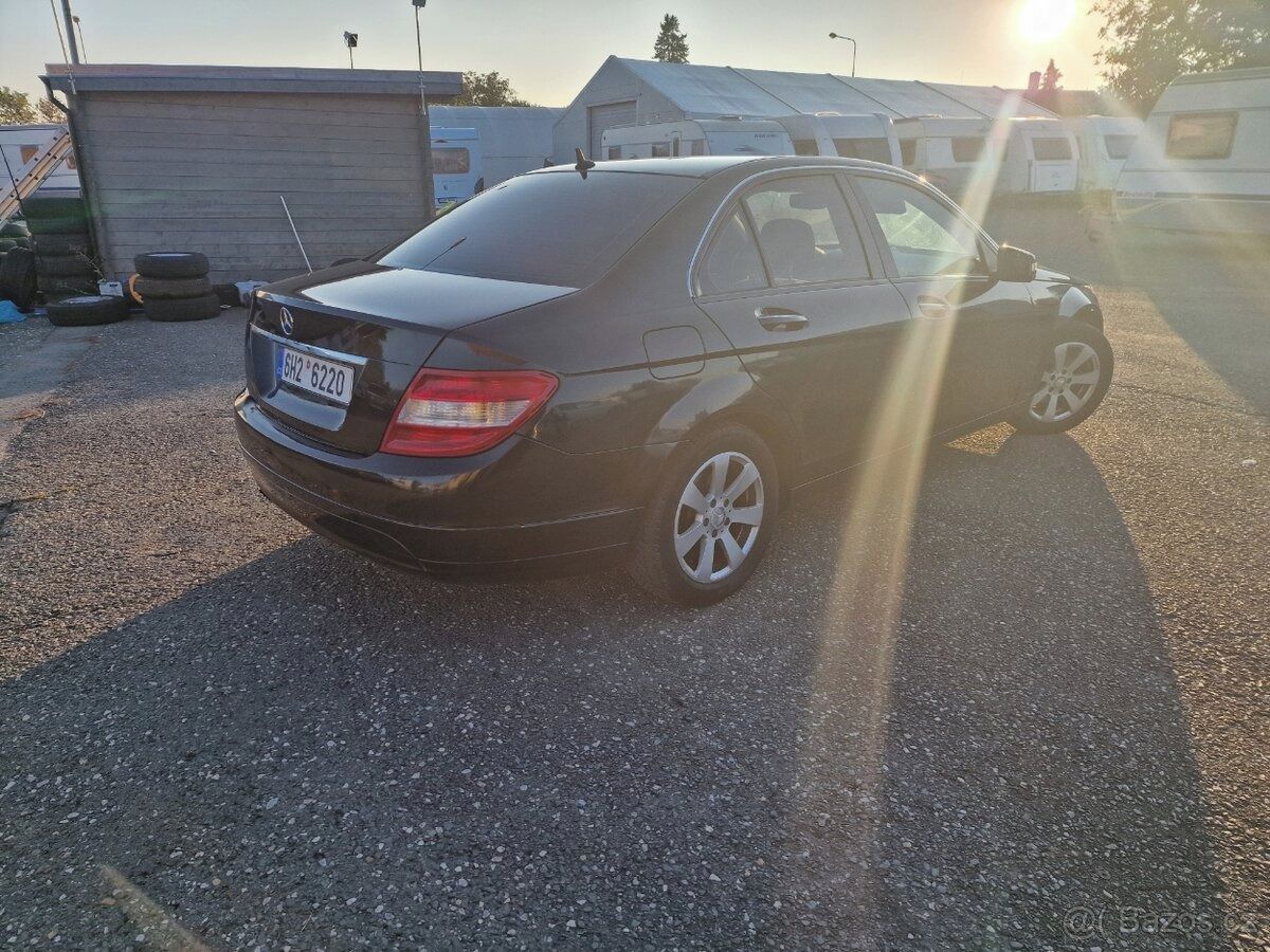 Mercedes-Benz Třídy C, 200CDI sedan  nový v CZ - fotka 2
