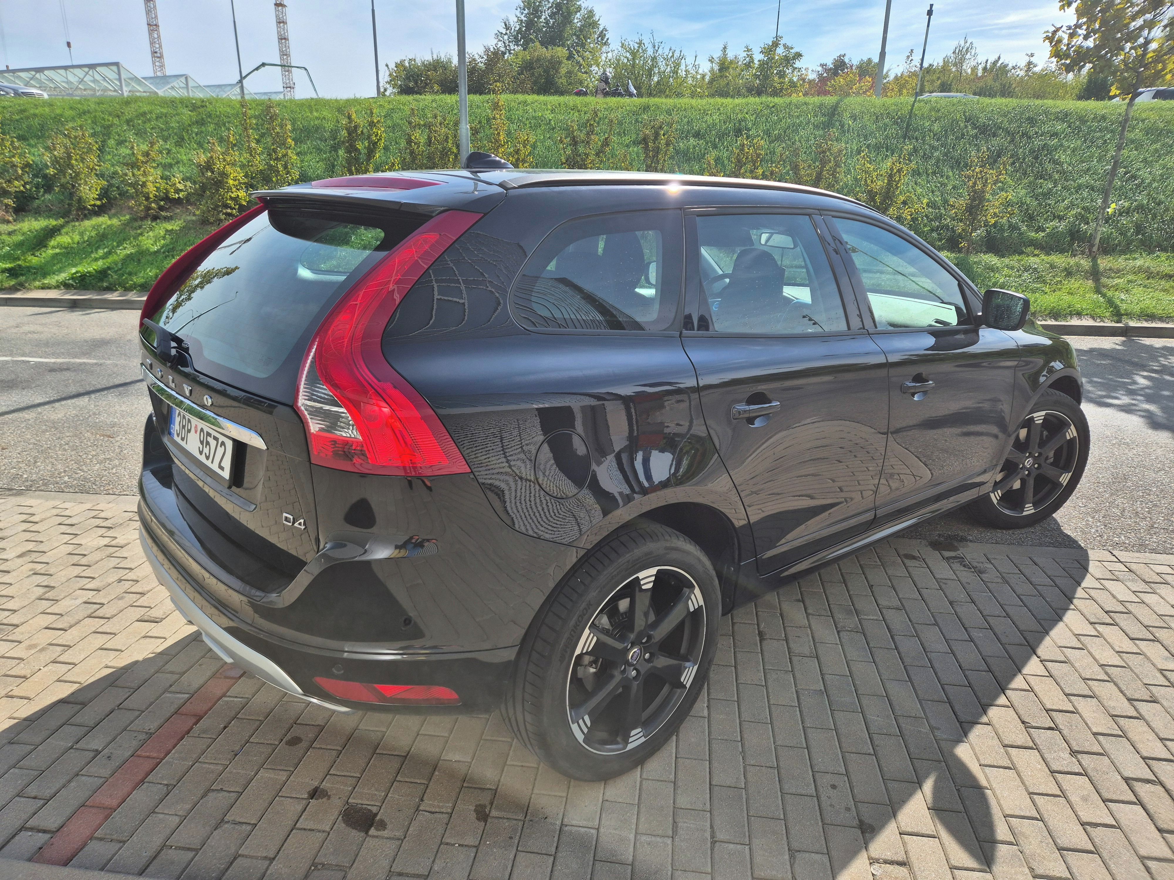 Volvo XC60, Volvo XC 60 - D4, 5ti válec - fotka 5