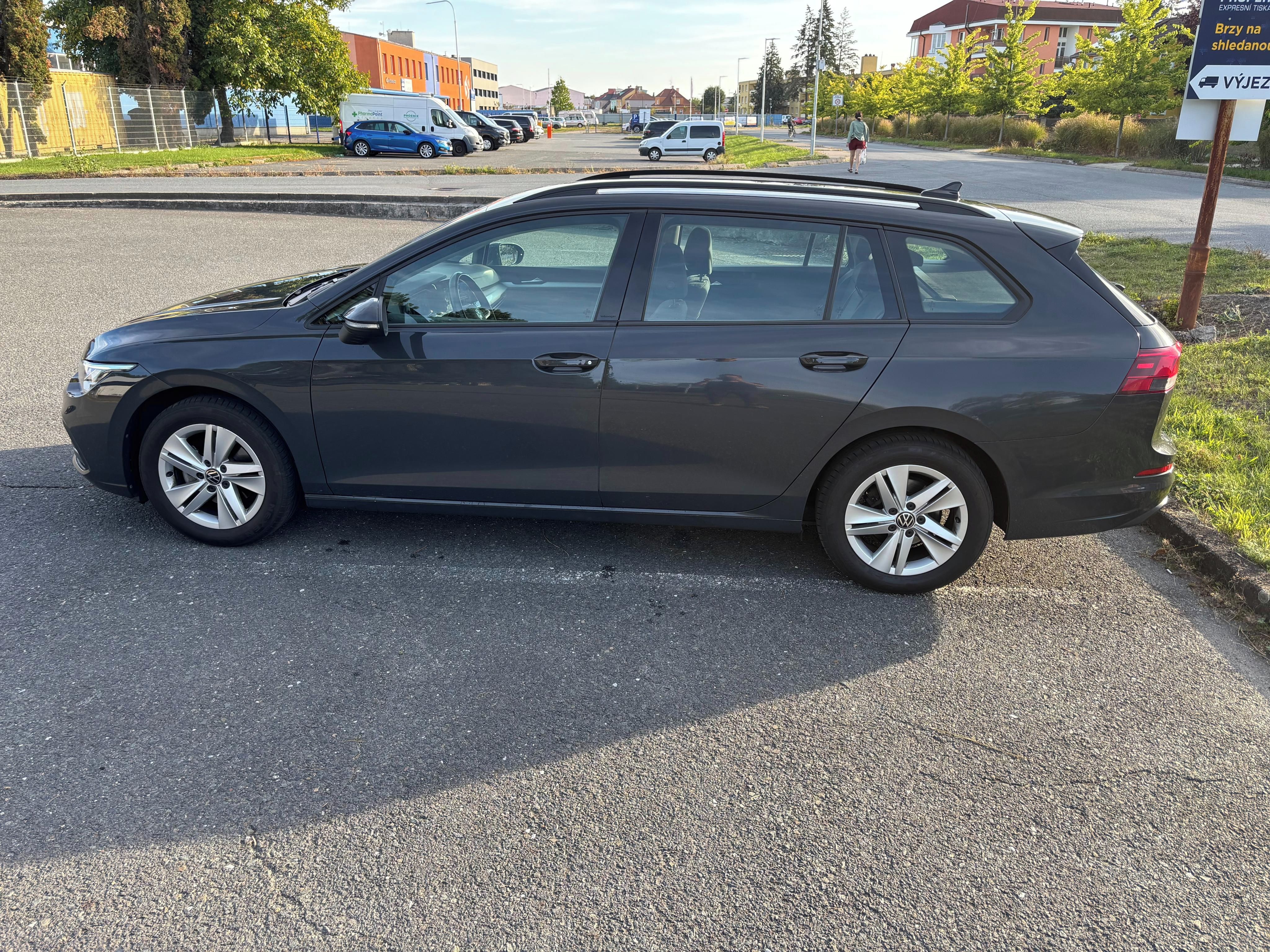 Volkswagen Golf, 1,5 TSI NEBOURANÝ NELAKOVANÝ - fotka 6