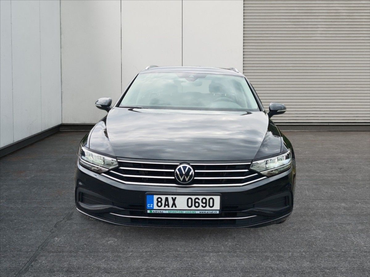 Volkswagen Passat, 2,0 TDI 110 Business - fotka 4