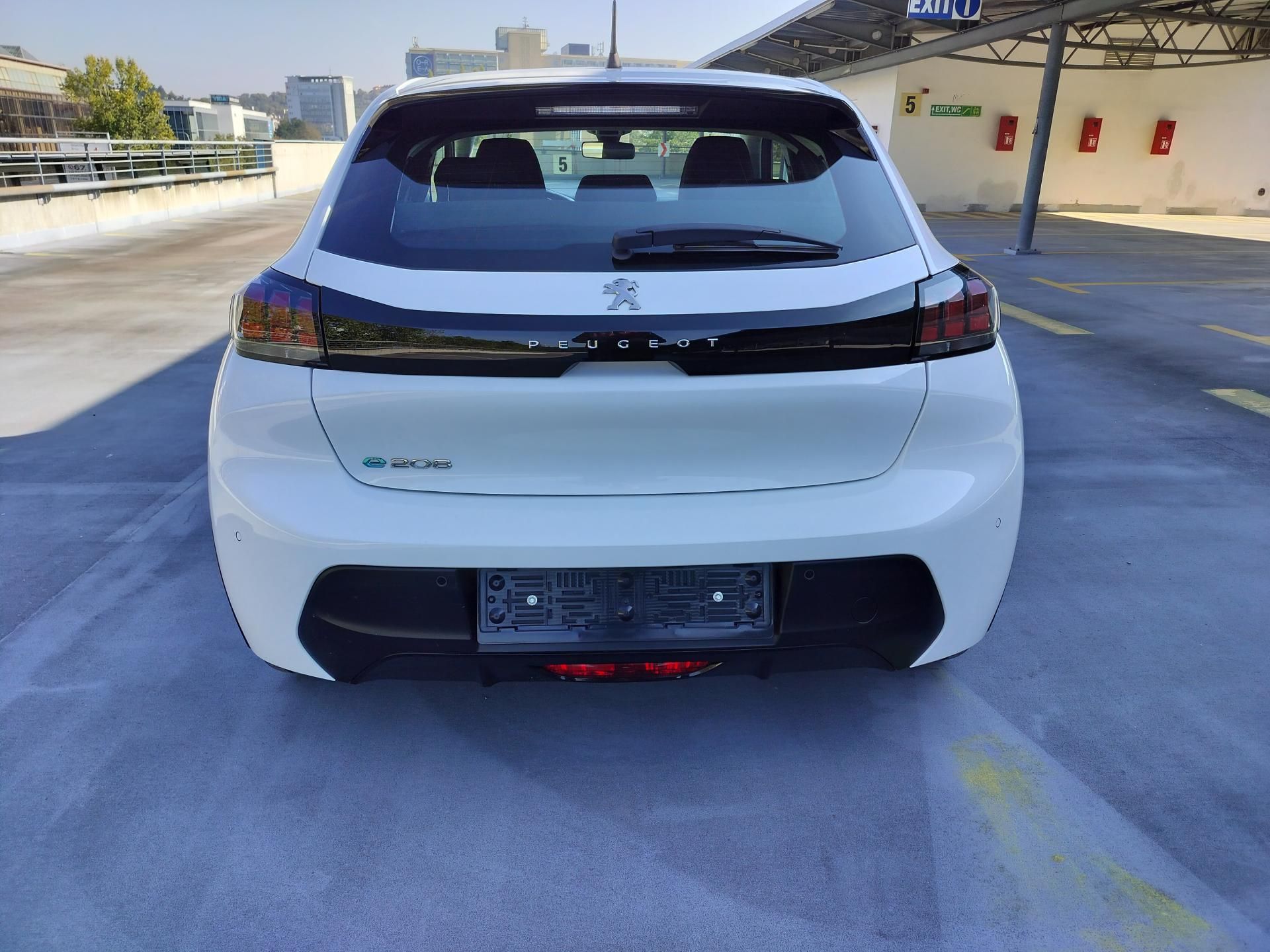 Peugeot 208, e - fotka 6