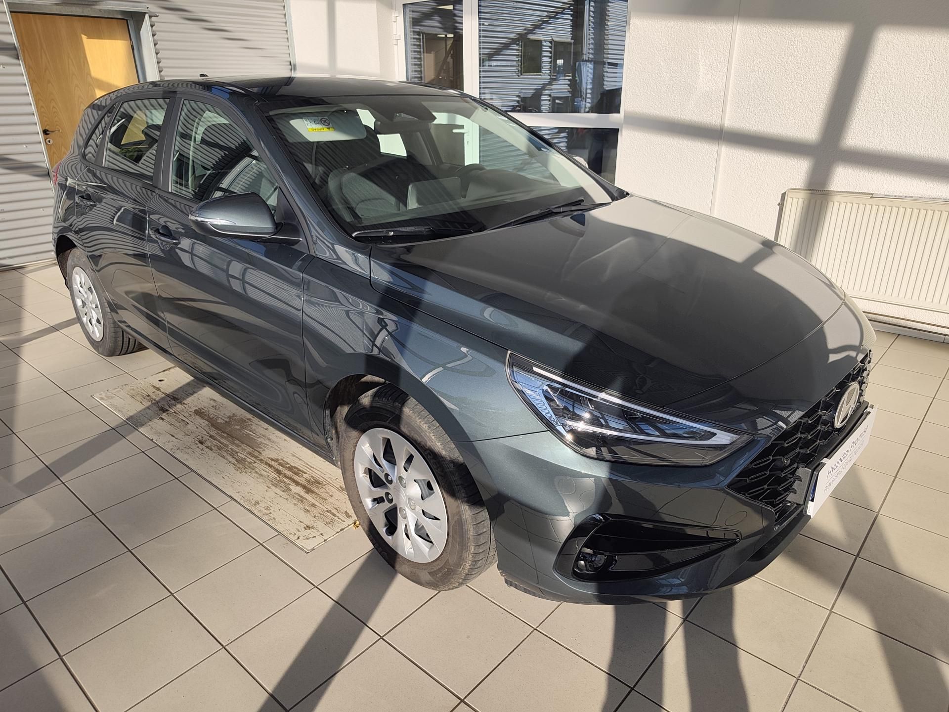 Hyundai i30, 1.5i 71kW MT Comfort - fotka 5
