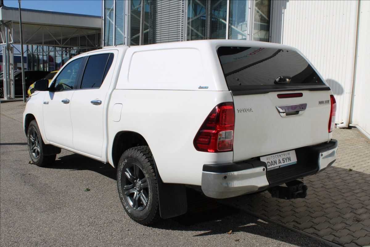 Toyota Hilux, 2,4 D-4D 150 DC 4x4 1.maj. CZ - fotka 4