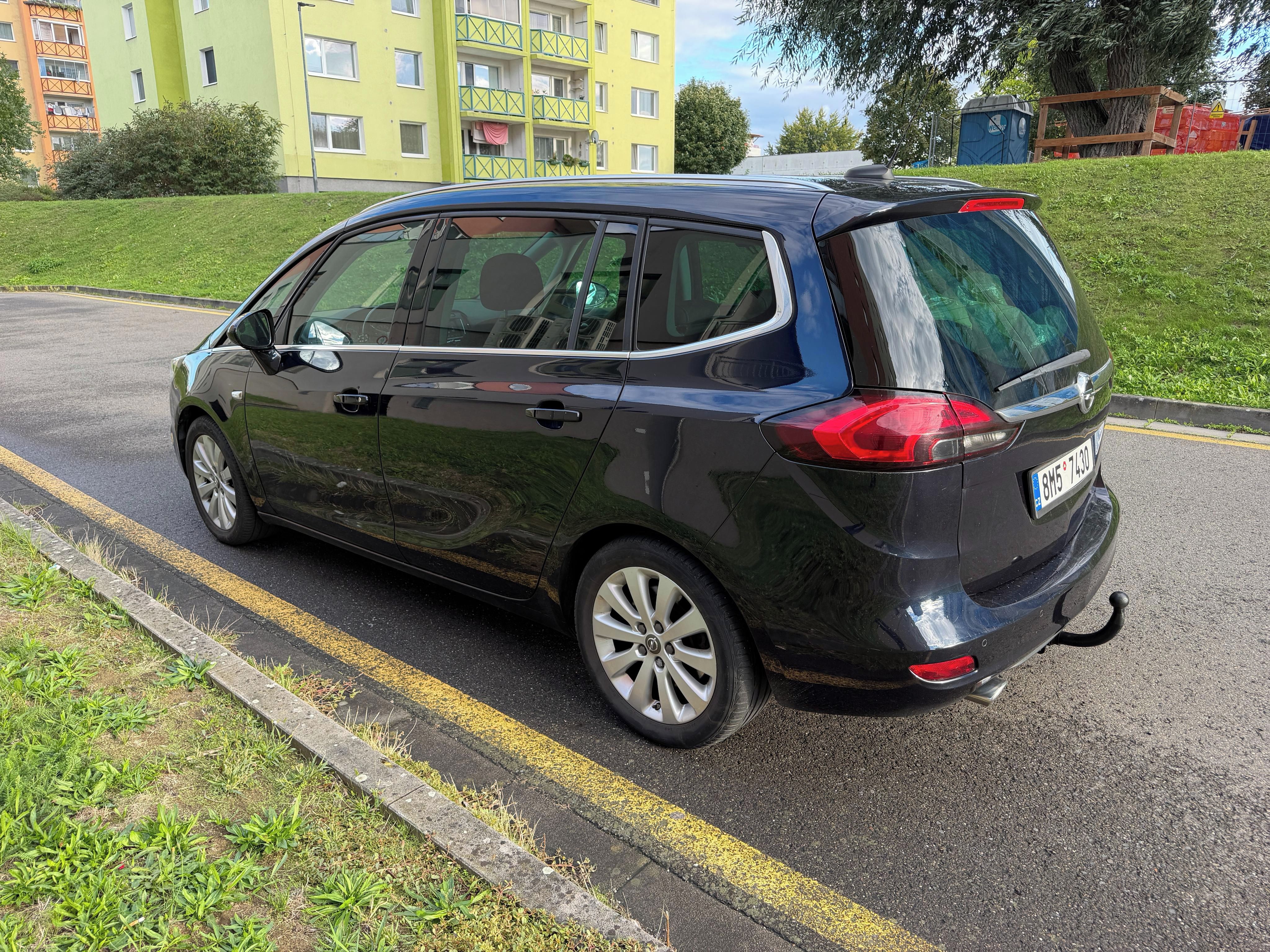 Opel Zafira, TOURER 1.6i, 7 míst - fotka 4