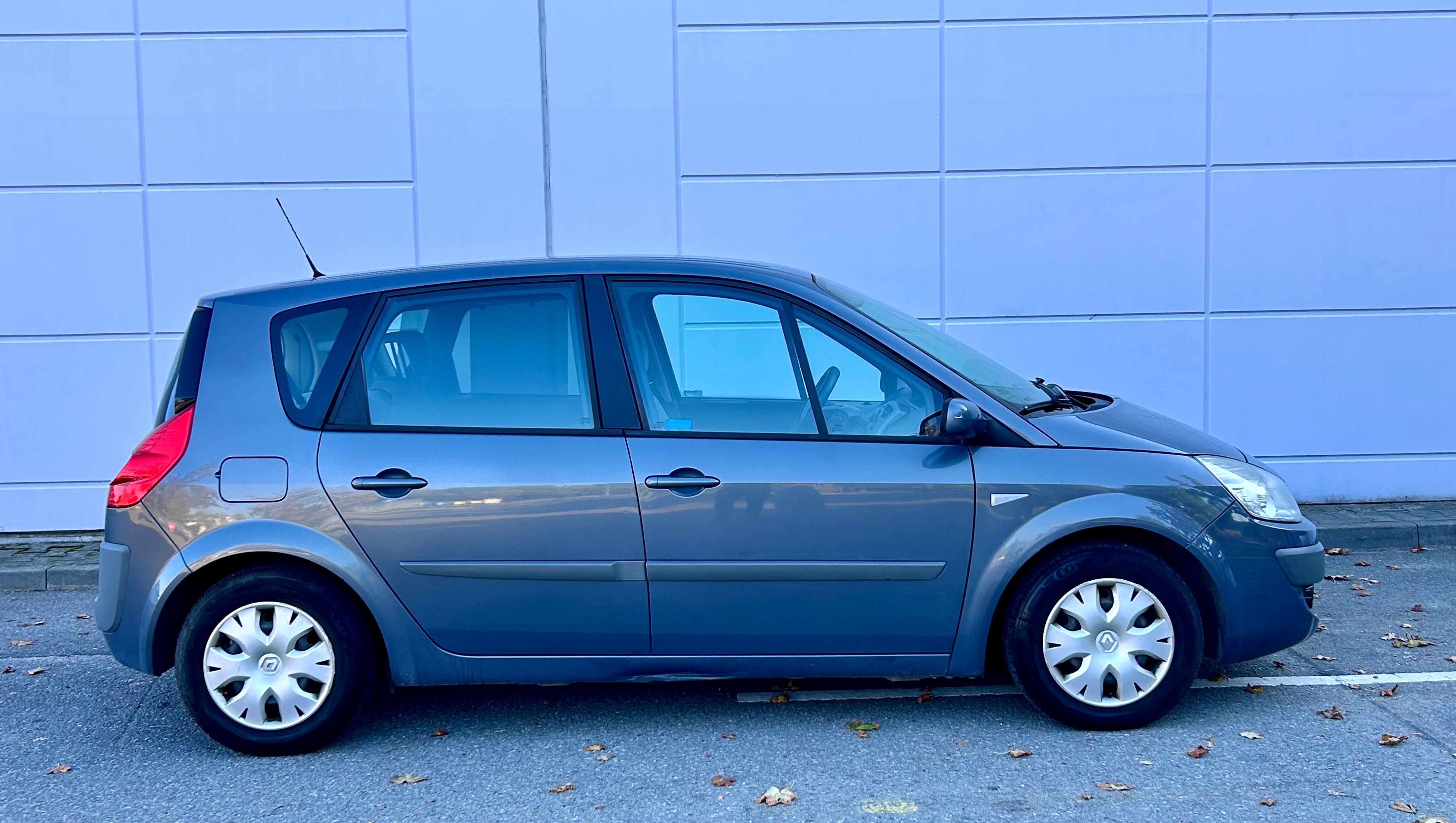 Renault Scénic, 1.6 Benzin / LPG - Nová nadrz - fotka 5