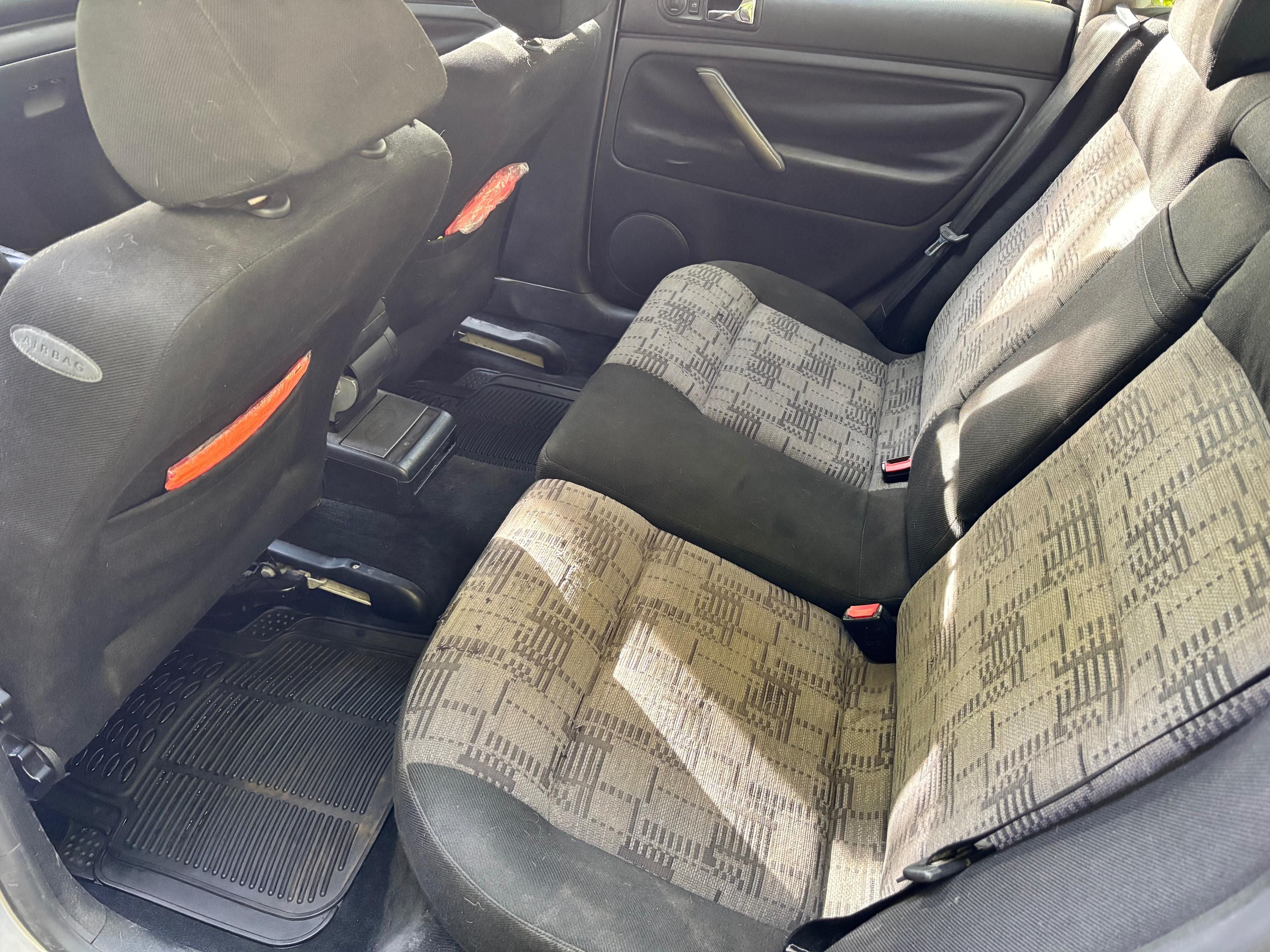 Volkswagen Passat Variant, VW Passat Variant 1.8T 110 kW - fotka 6