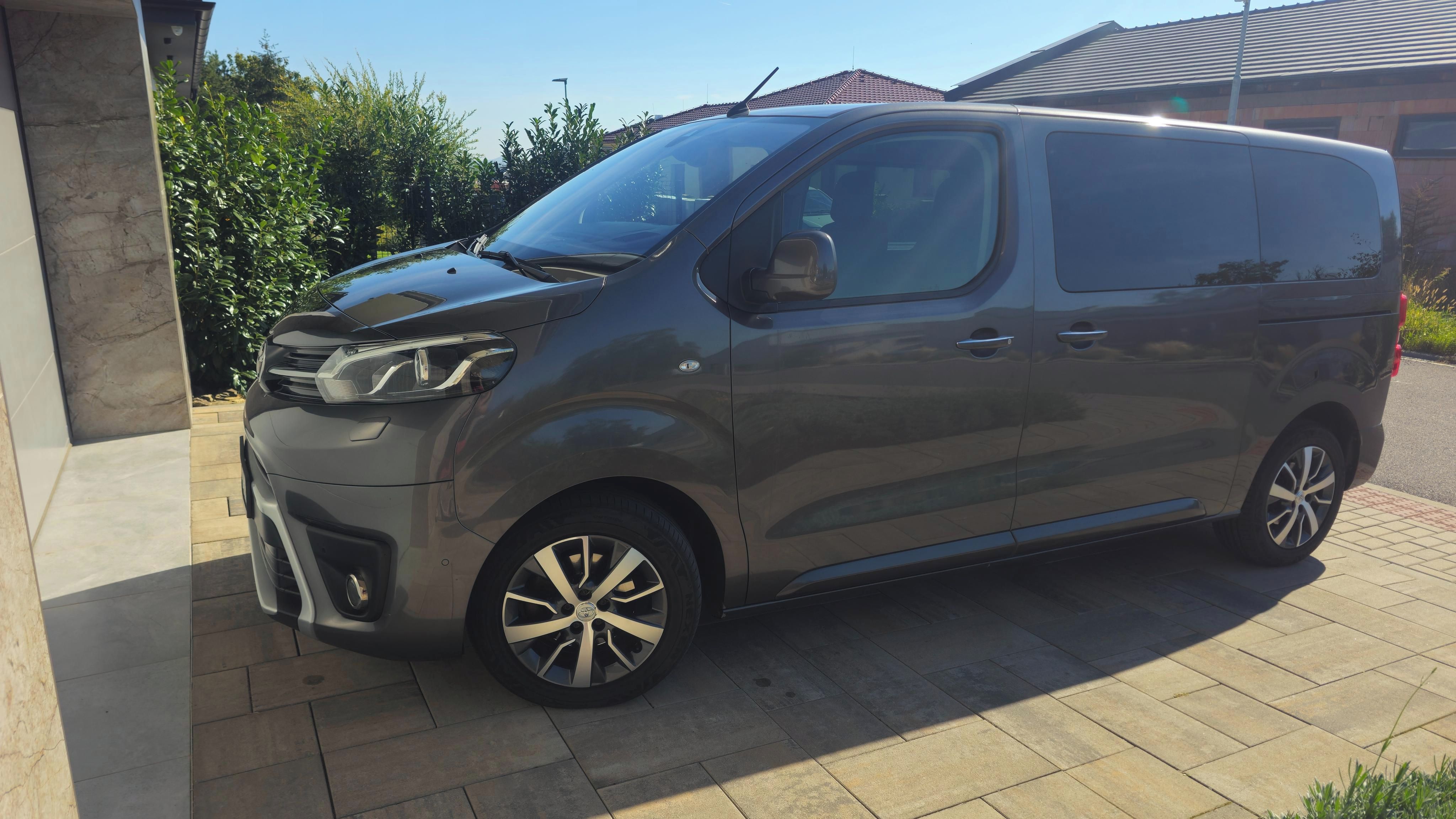 Toyota Proace Verso, 2,0D*130KW*KAMER*8M*CZ*N.TOPEN - fotka 2
