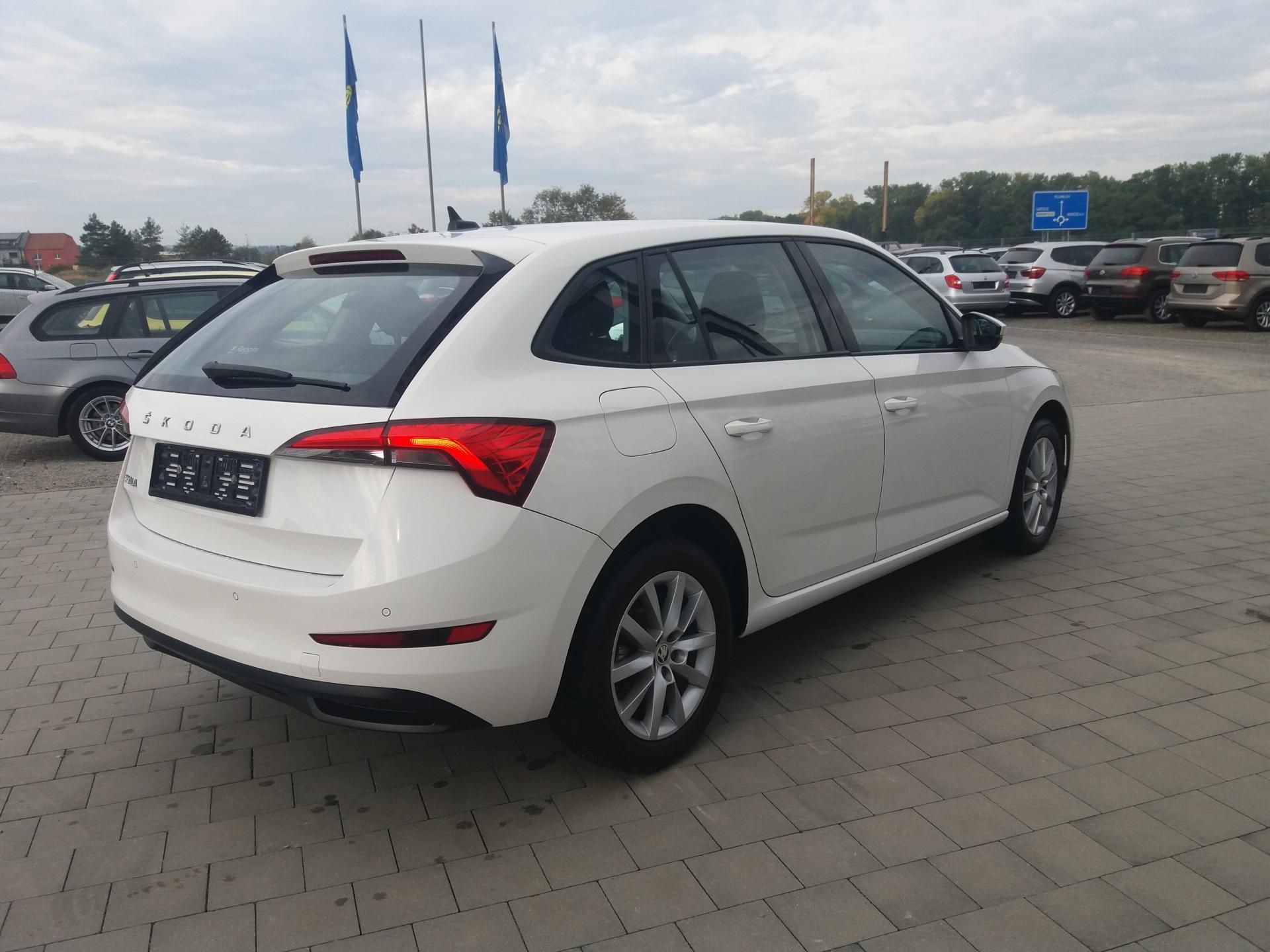 Škoda Scala, 1.0TSi,70kW,LED,P.SENZOR,CEBIA - fotka 5