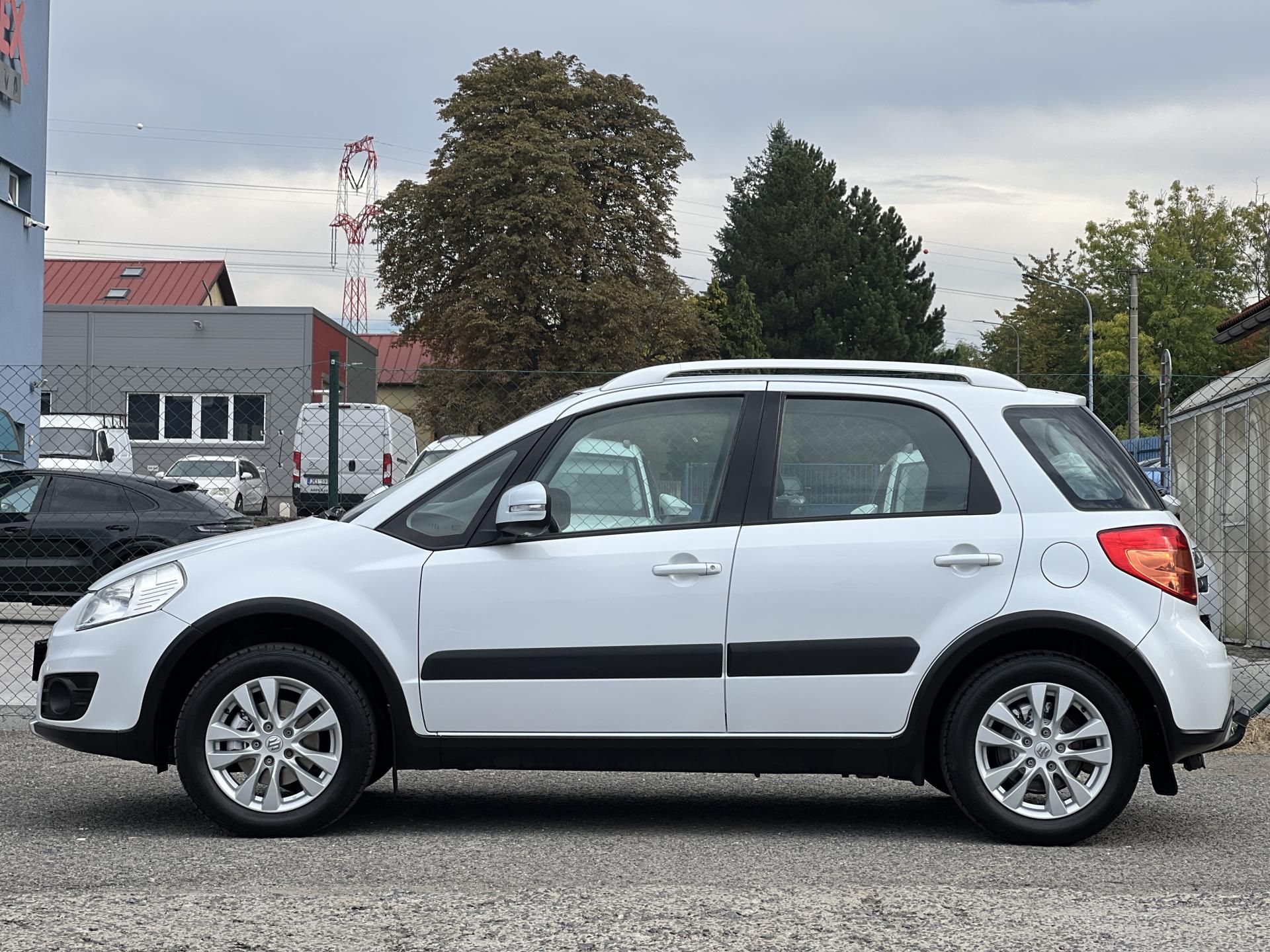 Suzuki SX4, 1.6i16v LPG 4x4 TAŽNÉ PŮVOD ČR - fotka 4