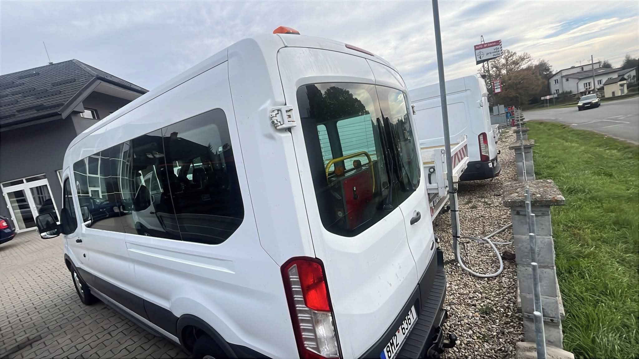 Ford Transit, 2,0TCDI 96KW, 9 míst,klima - fotka 3