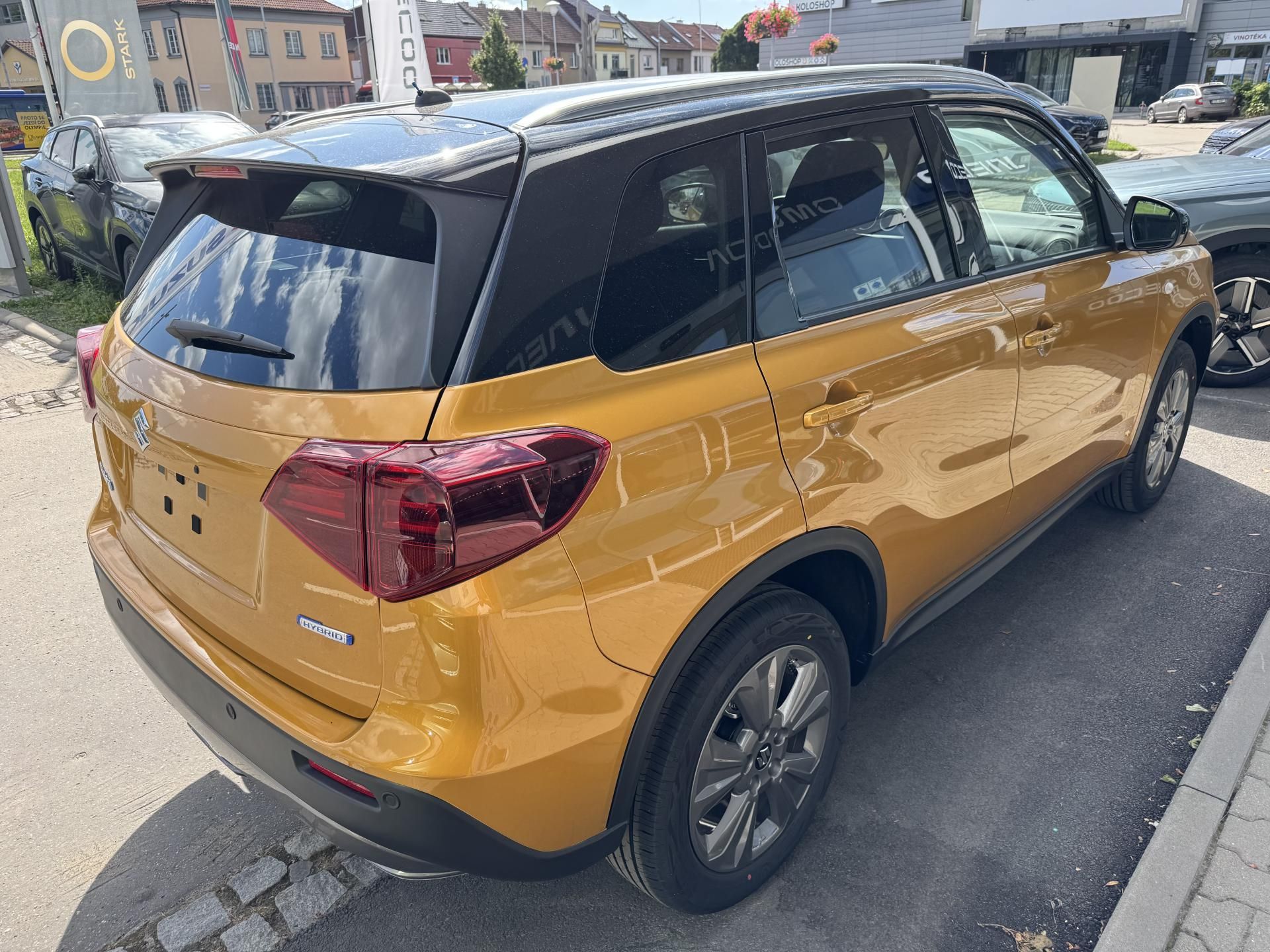 Suzuki Vitara, 1,4 Premium AllGrip Hybrid - fotka 3