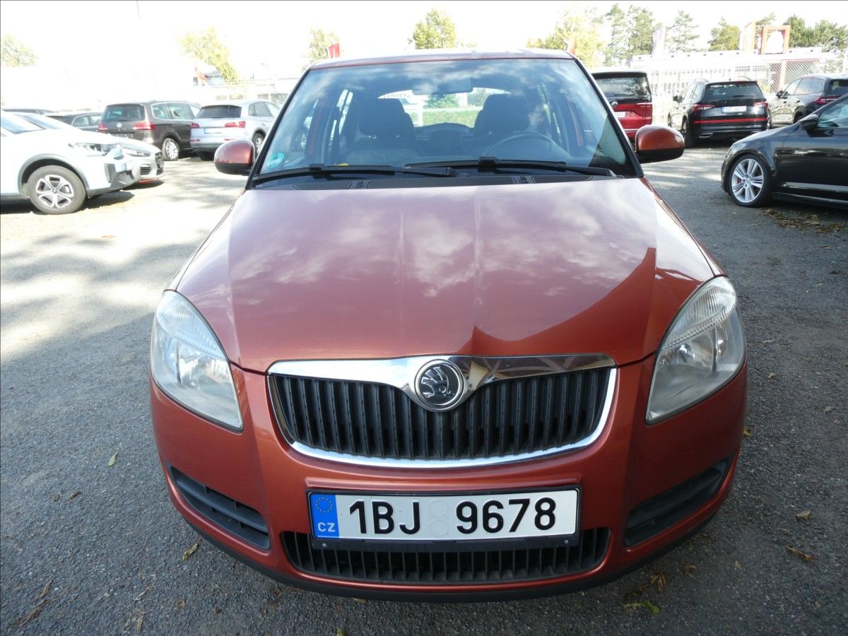 Škoda Fabia, 1,4 i 16V 63kW klima, serviska - fotka 2