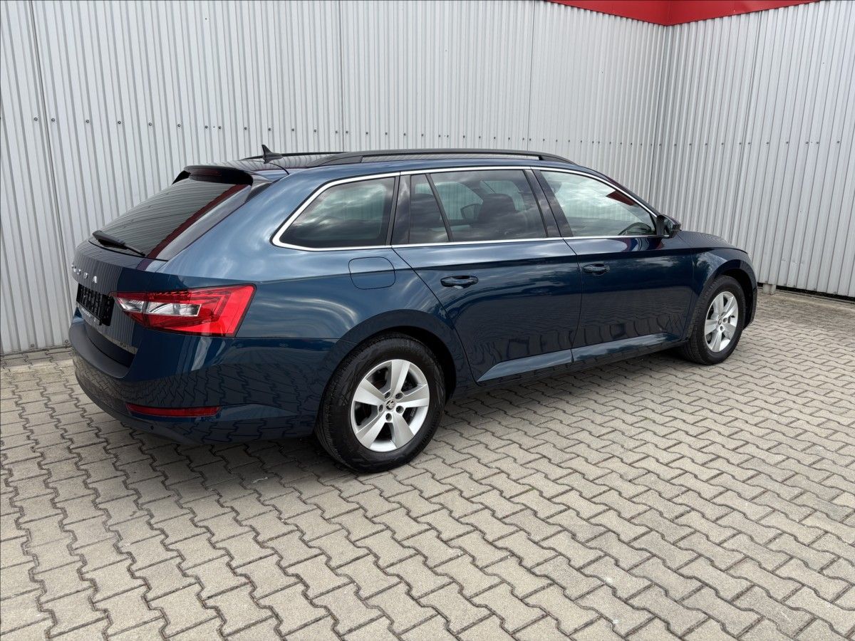 Škoda Superb, III Combi 2.0 TDi Style Navi - fotka 4