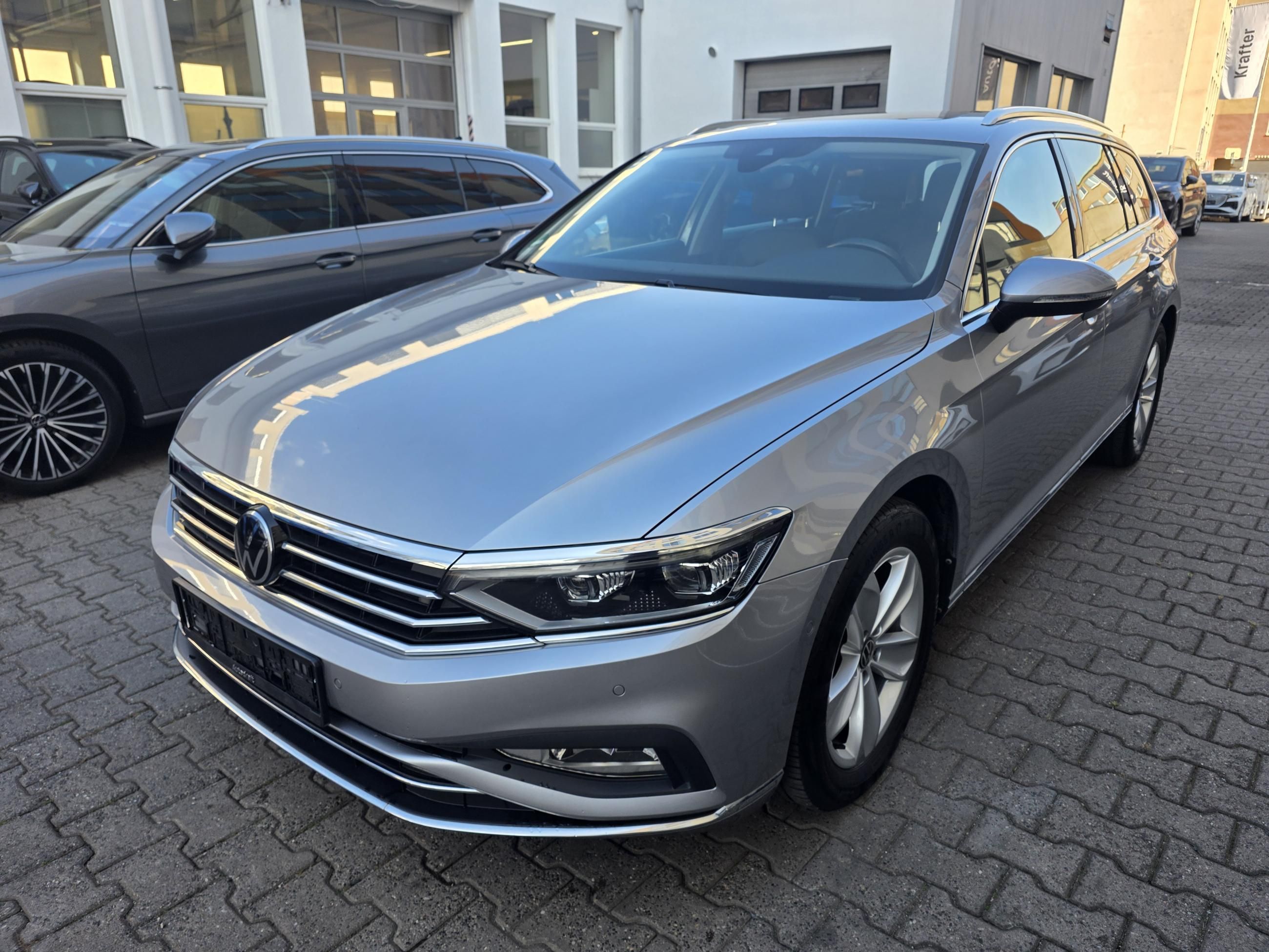 Volkswagen Passat, TDI 147kW 4x4 DSG Elegance - fotka 2