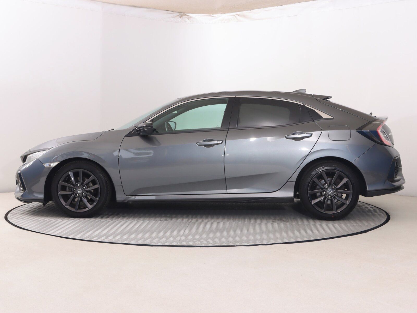 Honda Civic, 1.0 VTEC Turbo, Automat - fotka 3