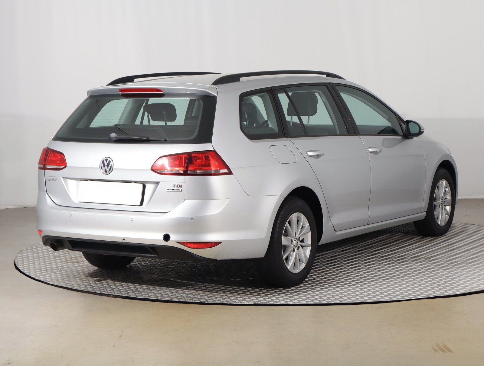 Volkswagen Golf, 1.6 TDI, Serv.kniha - fotka 5