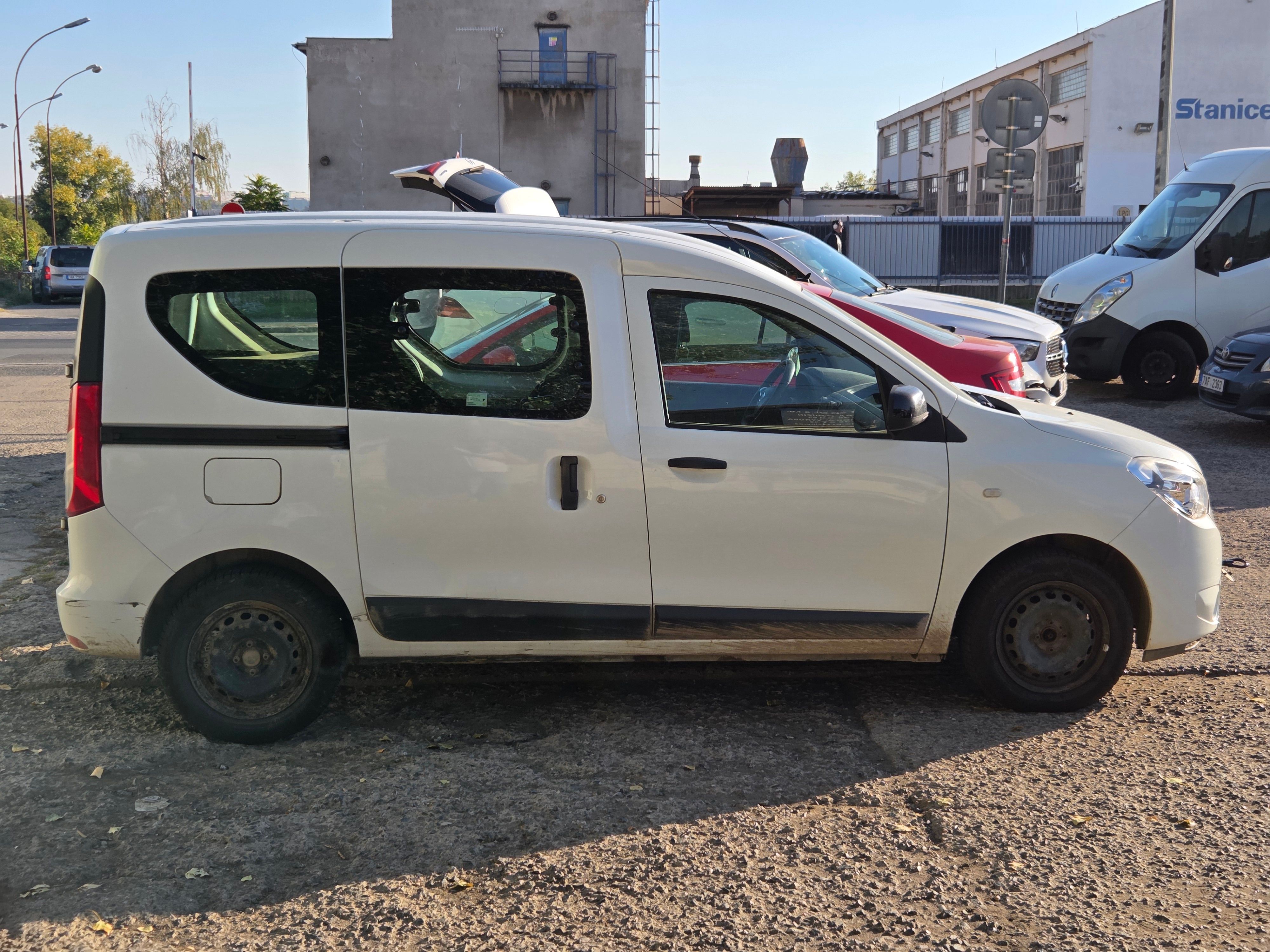 Dacia Dokker, 1.5DCI 5.míst 1.maj Závada DPF - fotka 4