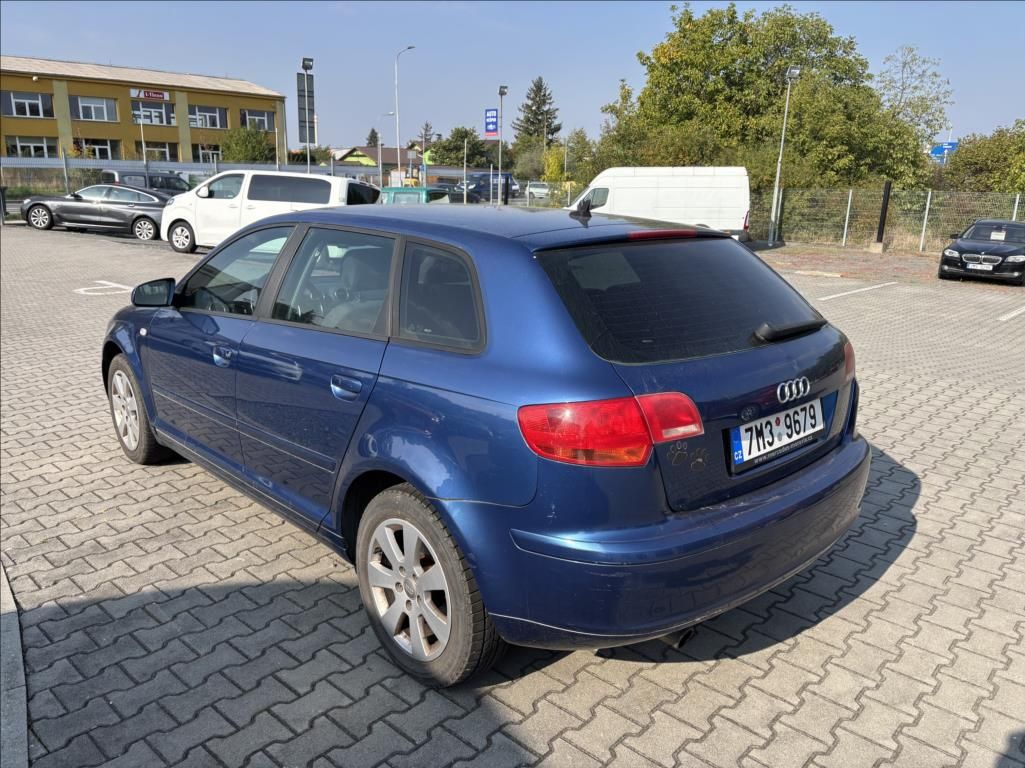 Audi A3, 1,6 85kw - fotka 6