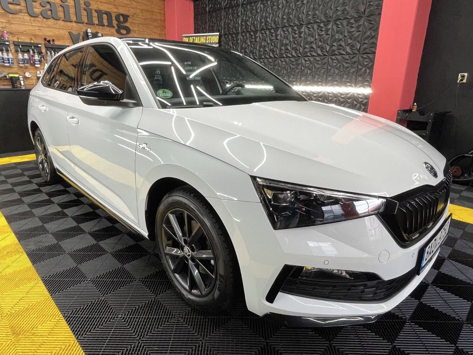 Škoda Scala, Scala 1.6 TDI DSG MONTE CARLO - fotka 4