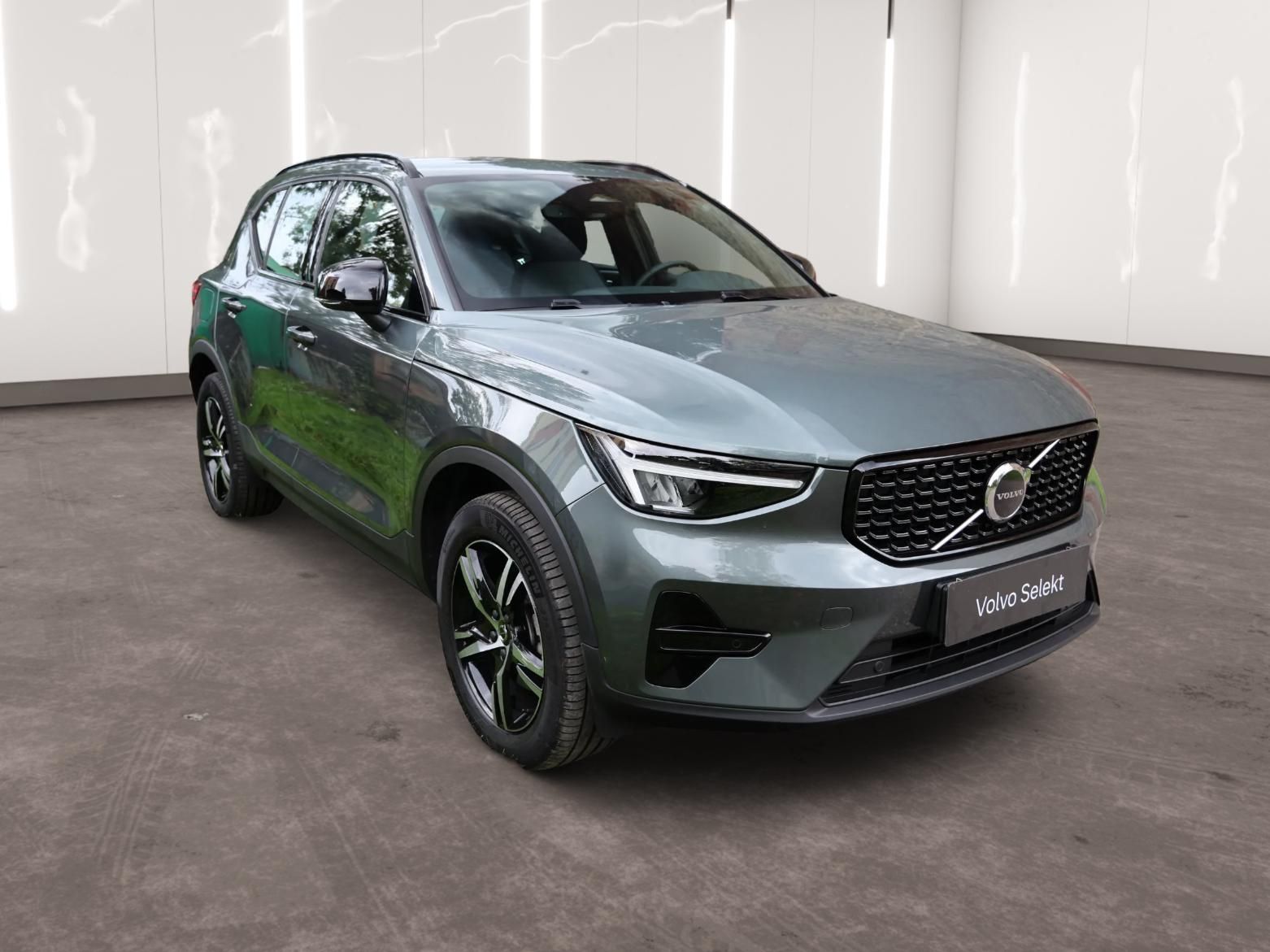Volvo XC40, Plus, B3 Mild hybrid - fotka 5