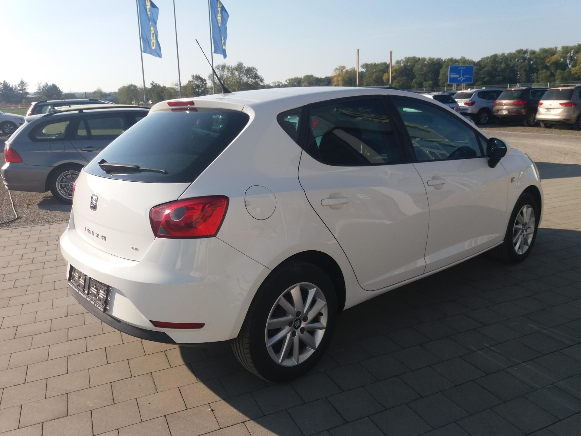 Seat Ibiza, 1.2TSi,63kW,ESP,DIG.KLIM, - fotka 4