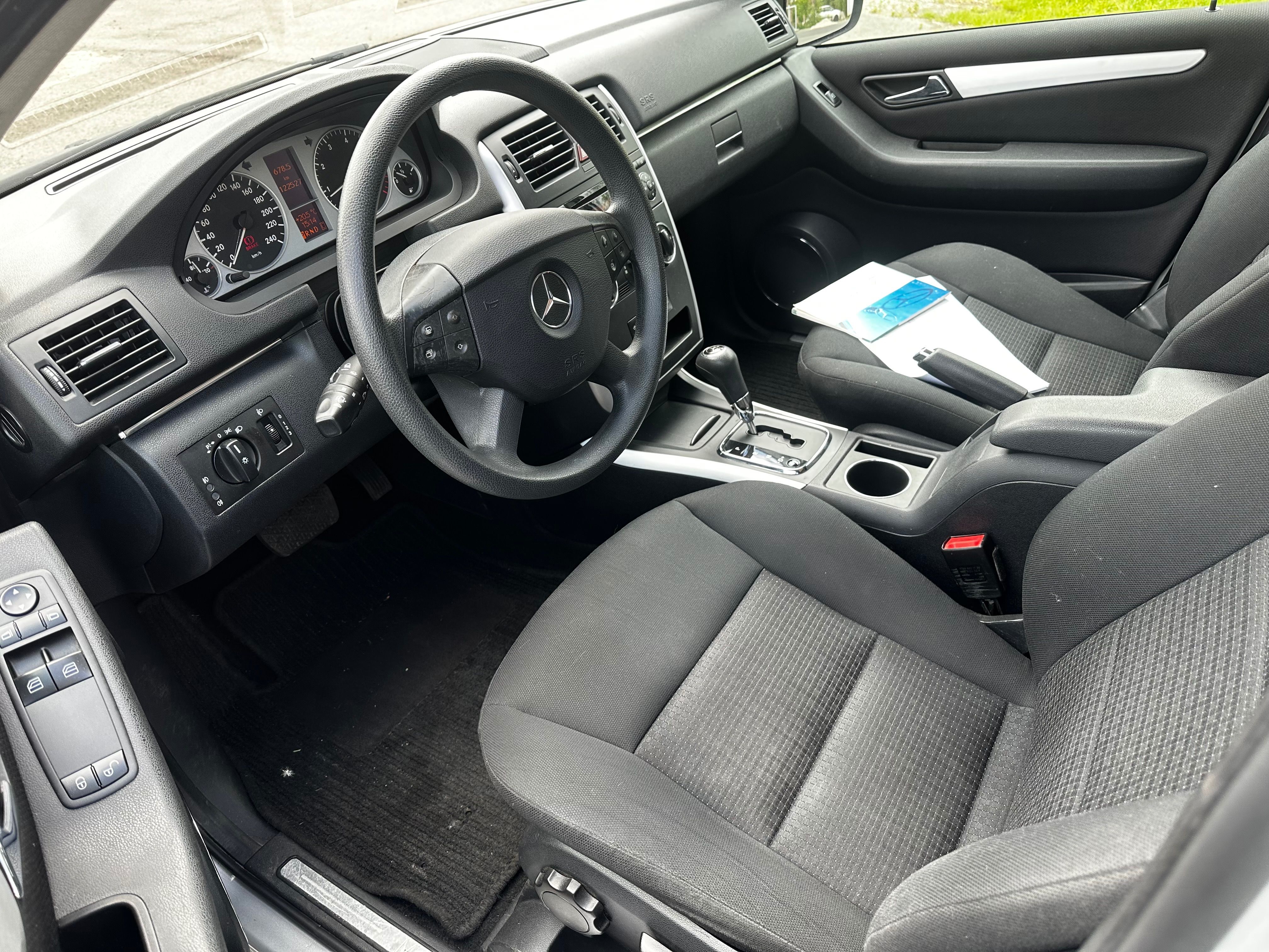 Mercedes-Benz Třídy B, 200, automat, benzin, serviska - fotka 6