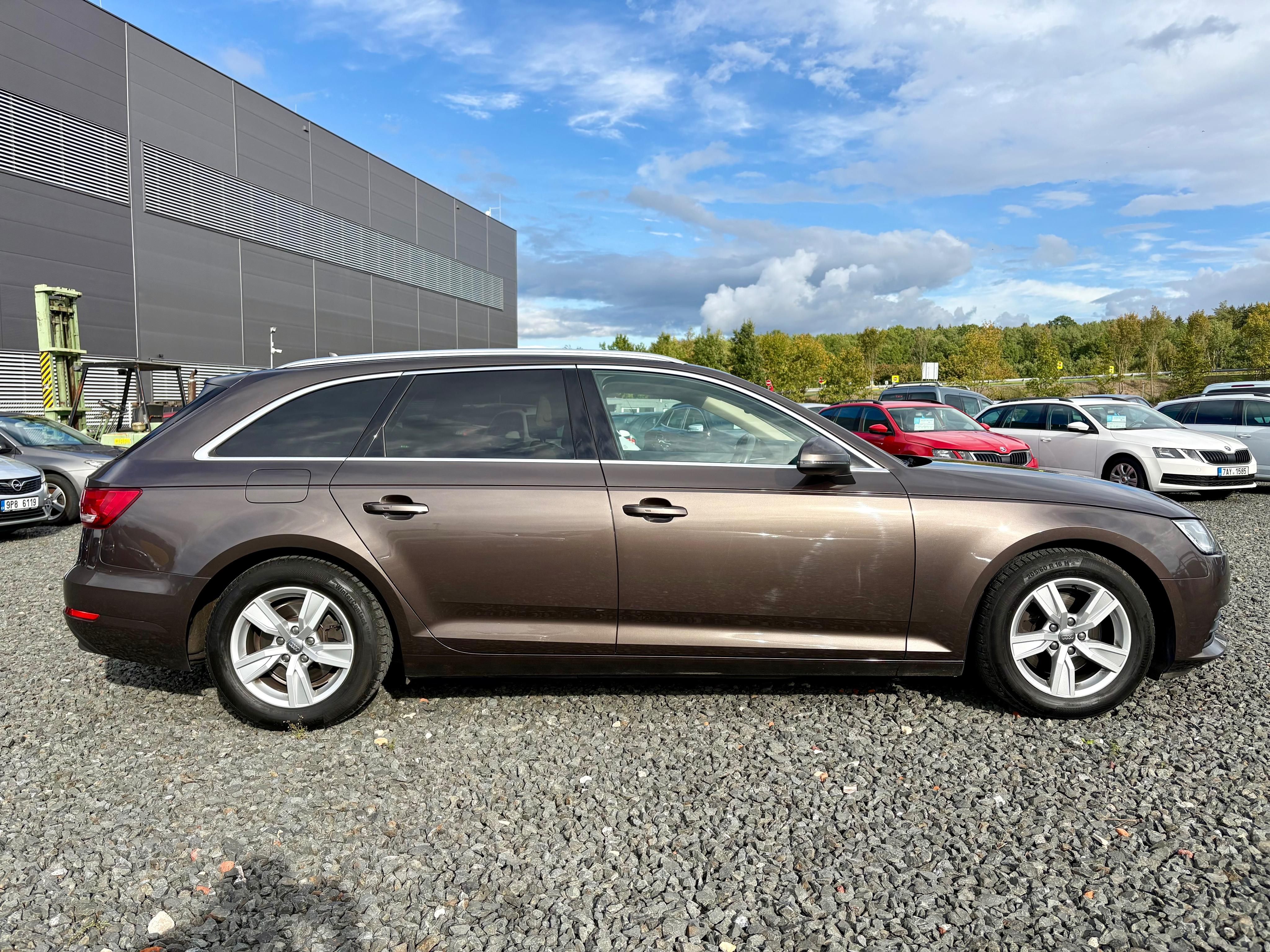 Audi A4 Avant, 2.0TDi 110kw Automat DPH - fotka 4