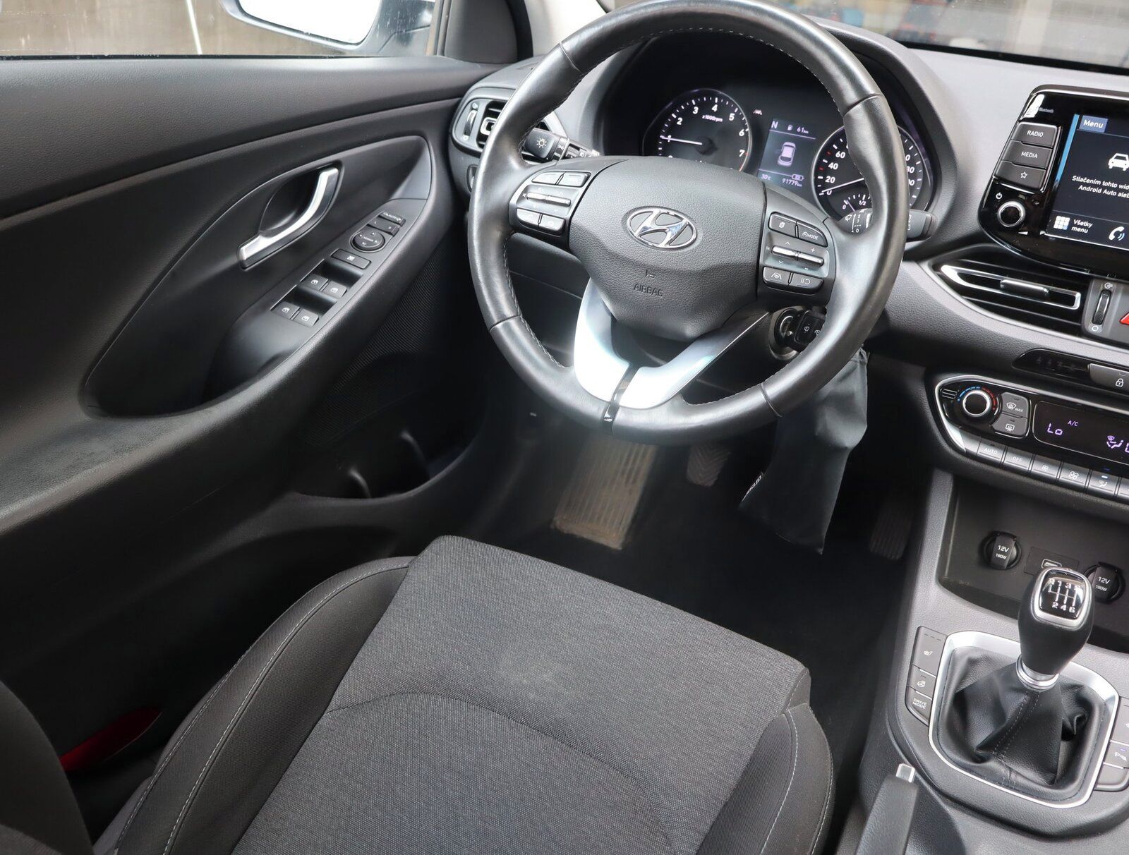 Hyundai i30, 1.5 T-GDI MHEV, Family - fotka 6