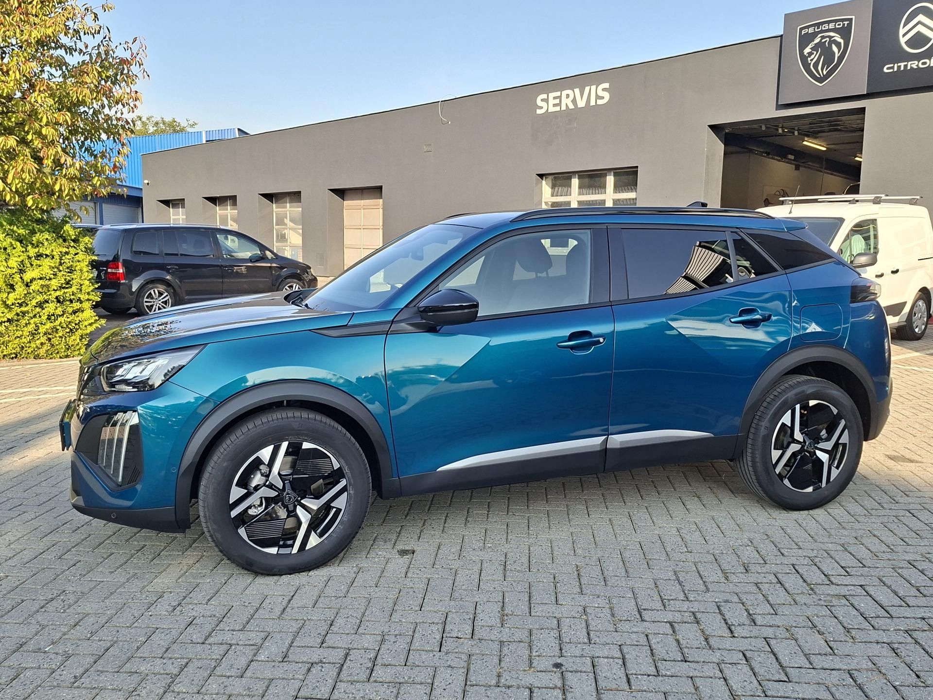 Peugeot 2008, Allure Hybrid 145 e-DCS6 - fotka 3