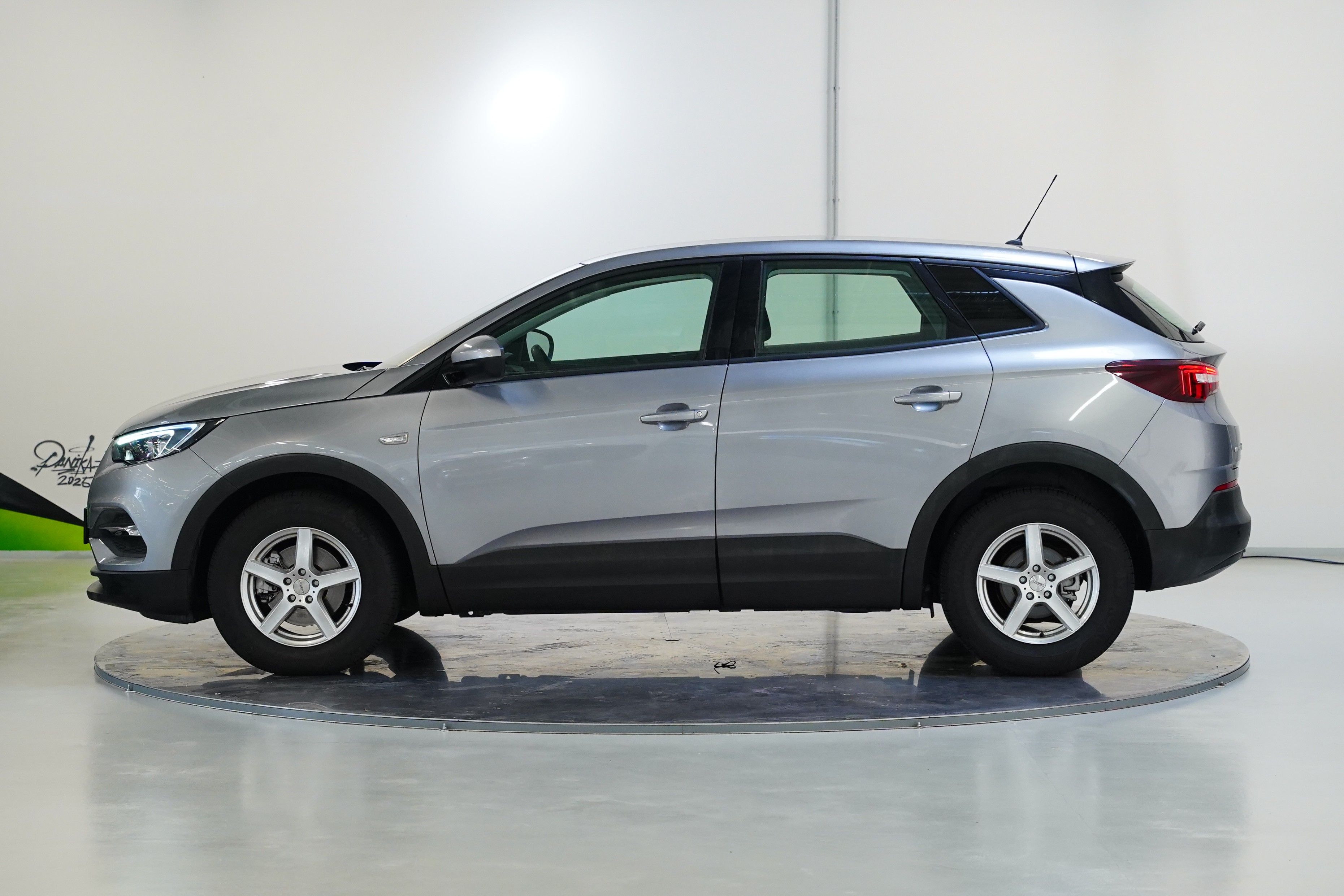 Opel Crossland X, 1.2 Turbo 90 kW - fotka 3