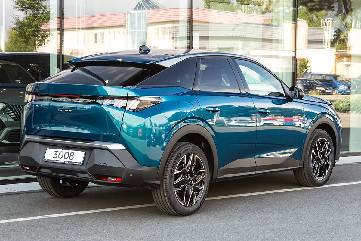 Peugeot 3008, 1,2 Hybrid 145 e-DCS6  BUSINES - fotka 5
