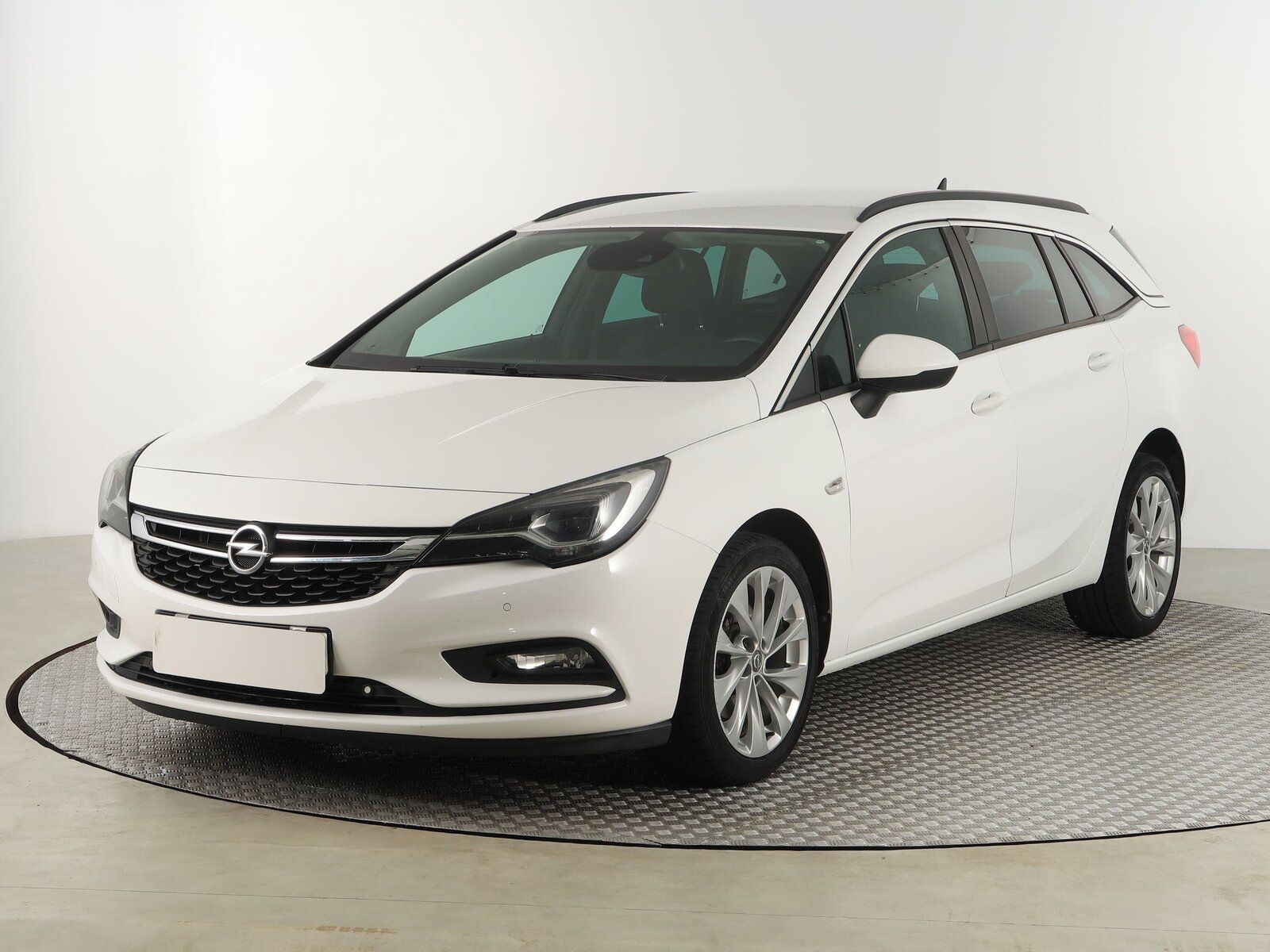 Opel Astra, 1.6 CDTI, Enjoy, Automat - fotka 2