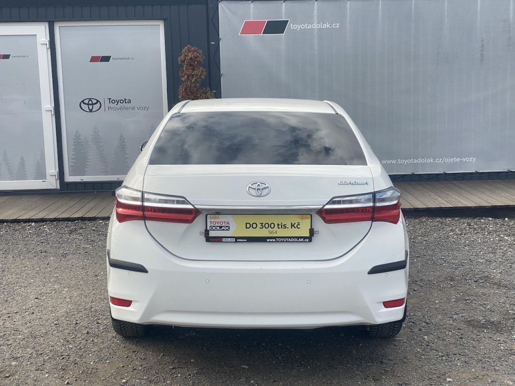 Toyota Corolla, 1.6i, ČR, Executive, automat - fotka 6