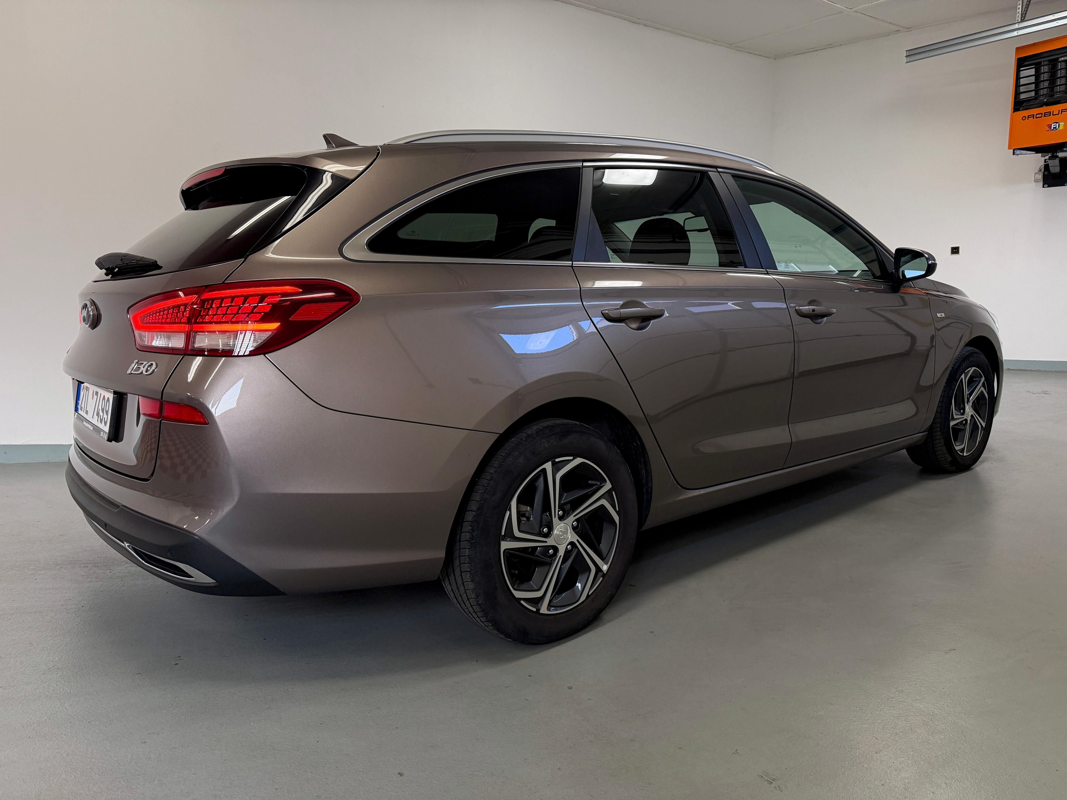 Hyundai i30, 1,5 T-GDI Smart kombi 160HP AT - fotka 6