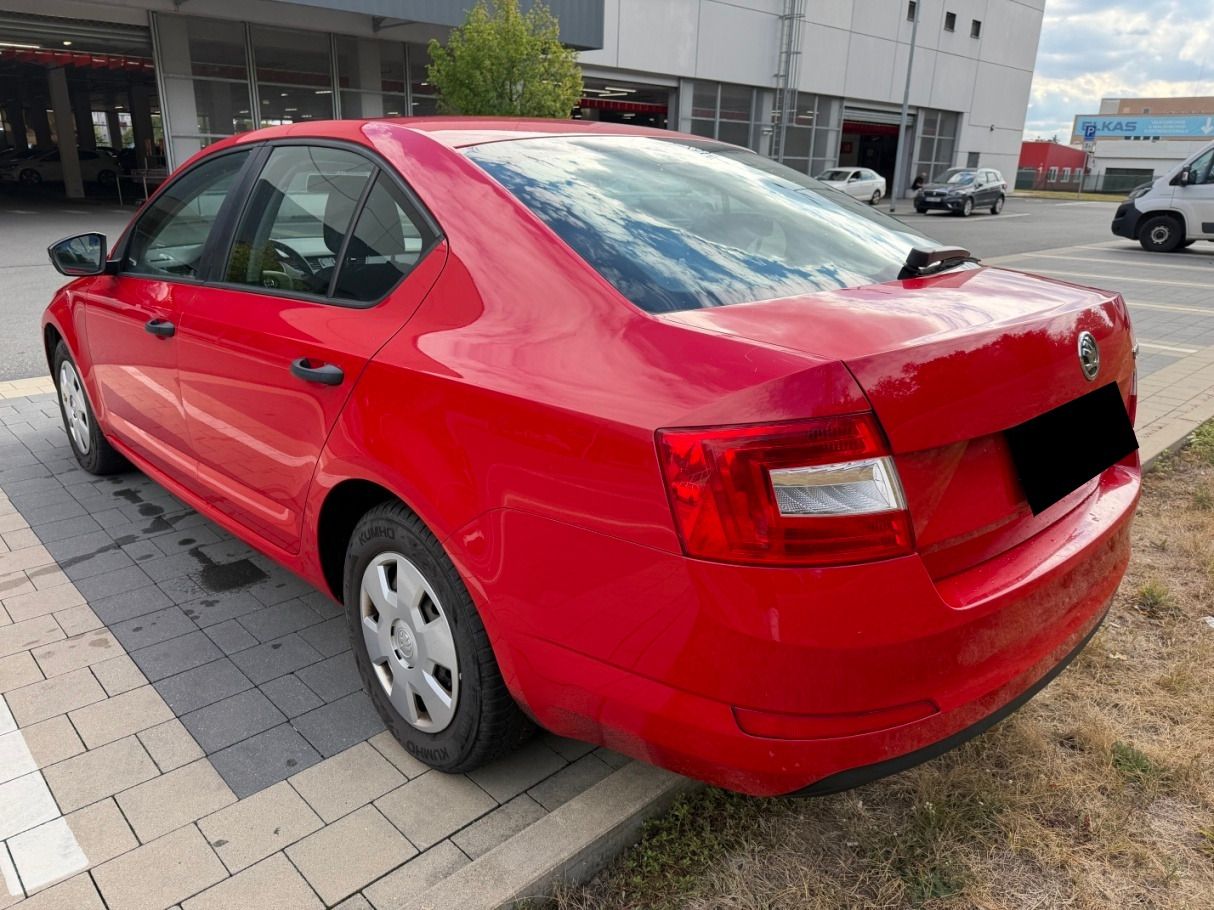 Škoda Octavia, 1.6TDi Liftback - fotka 2
