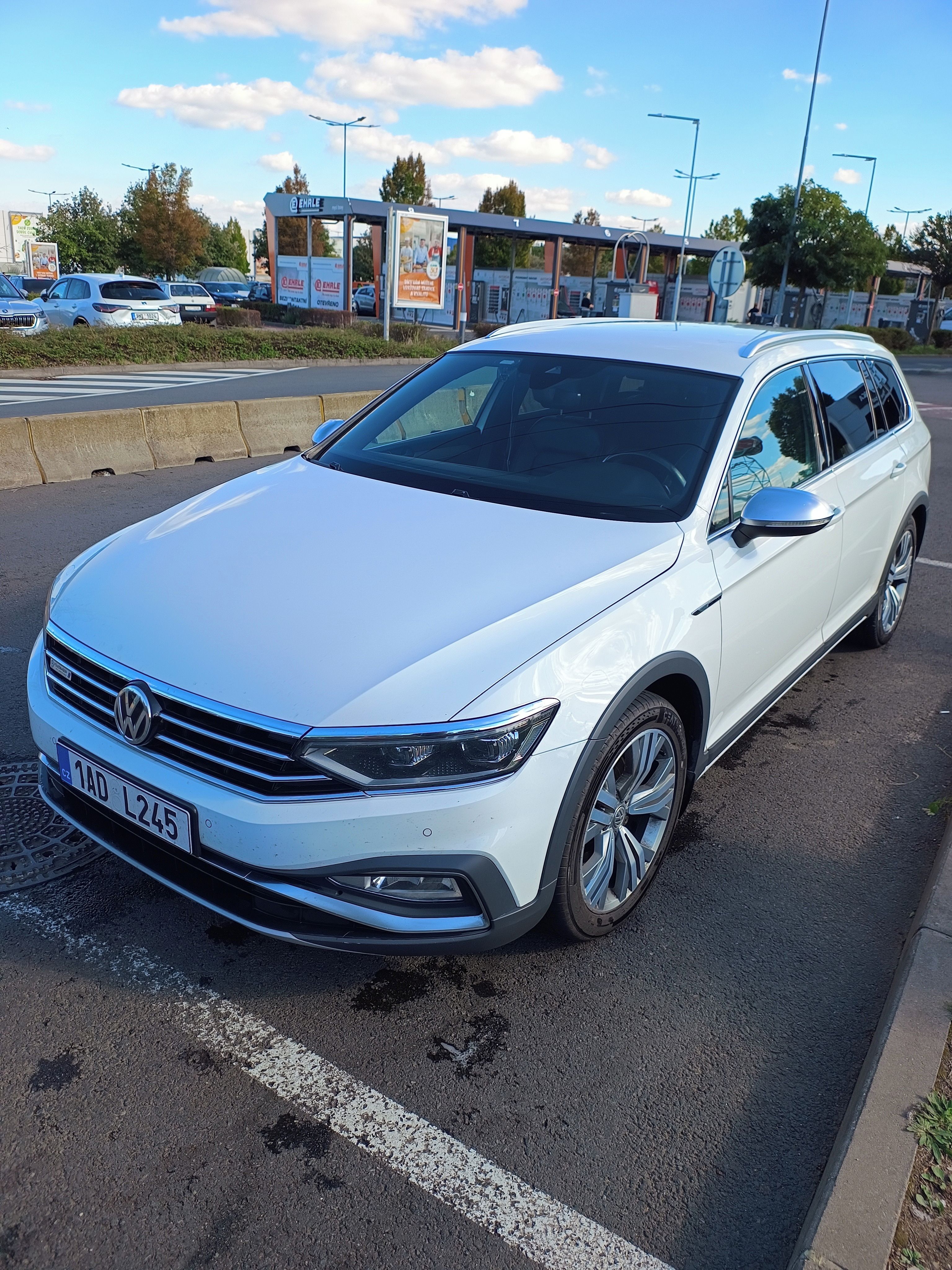 Volkswagen Passat, 2,0tdi, 140kw, alltrack - fotka 2