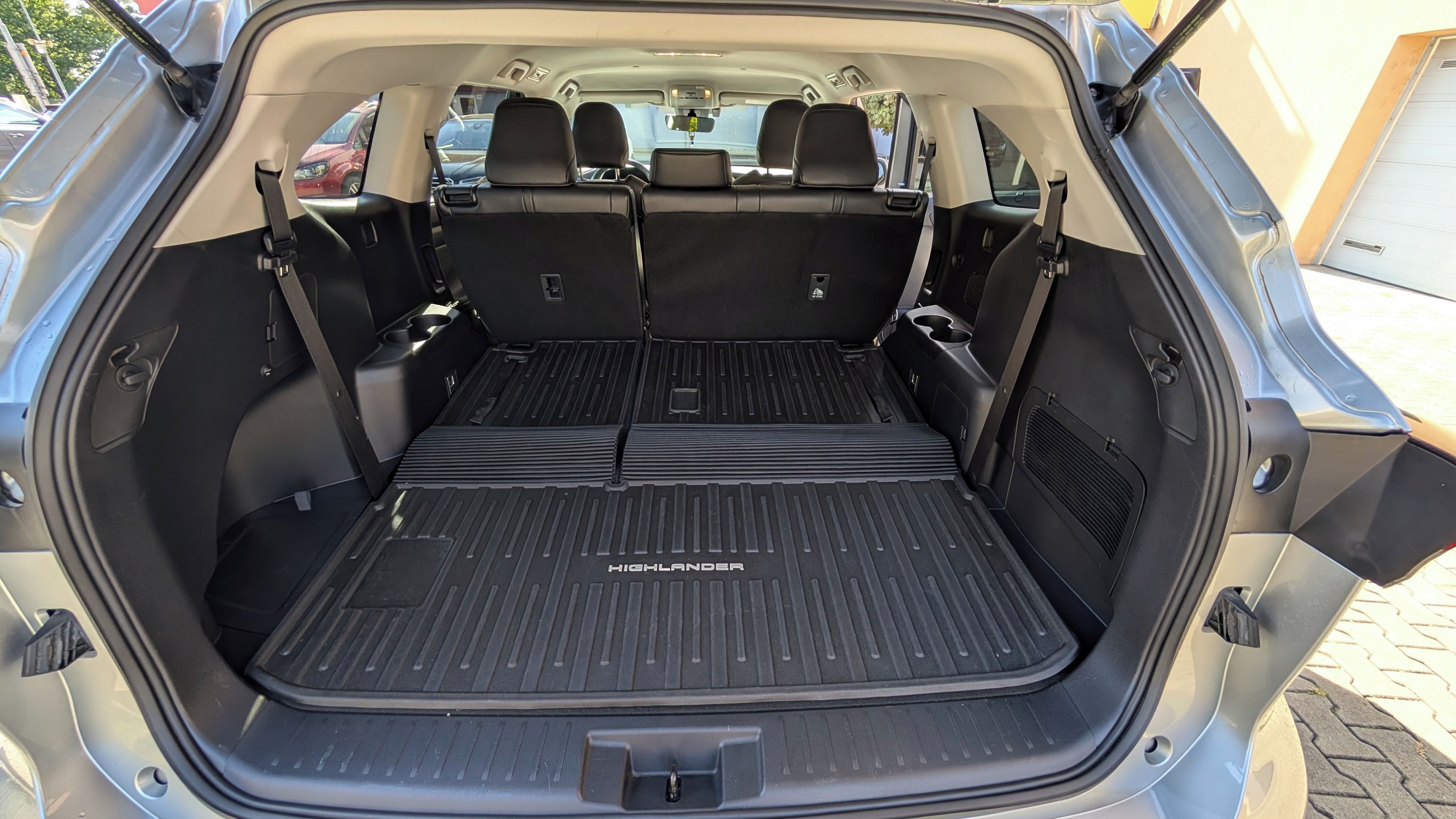 Toyota Highlander, 2.5 HSD e-CVT, AWD, ČR, 7míst - fotka 4