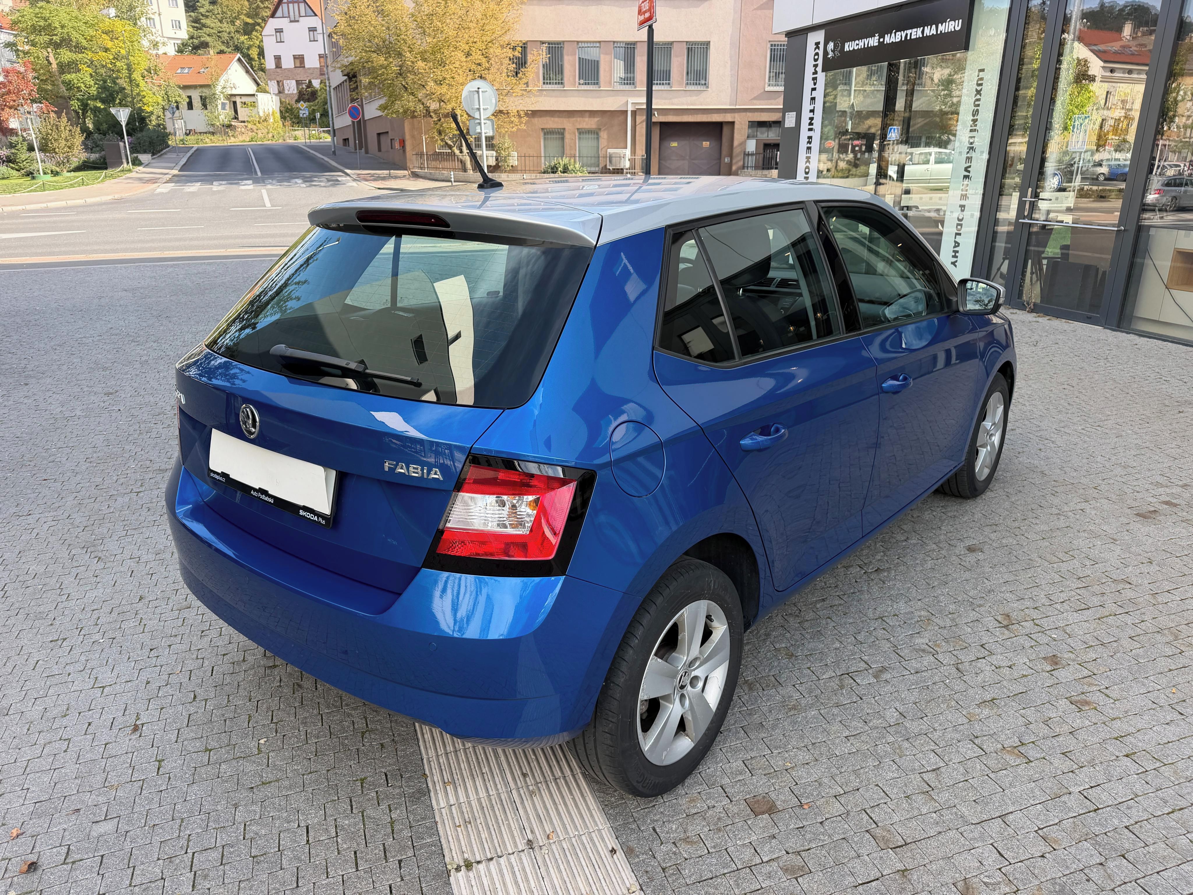 Škoda Fabia, 1,0tsi81kw Style Colour concep - fotka 6