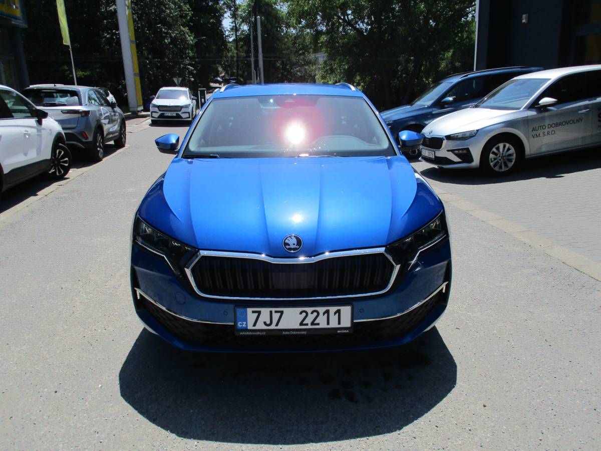 Škoda Octavia, Combi Top Selection 2,0 TDI/11 - fotka 2