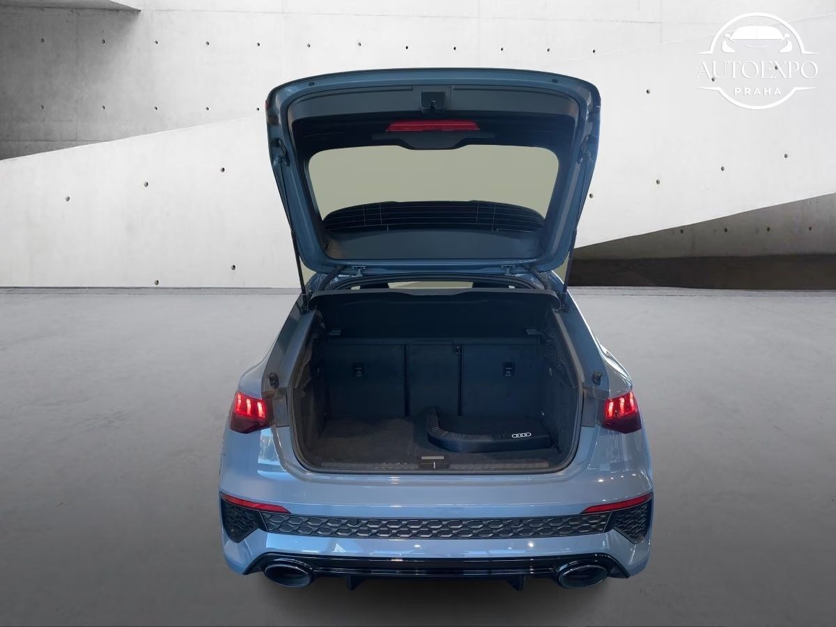 Audi RS3, Sportback 2.5 TFSI Quattro* - fotka 6