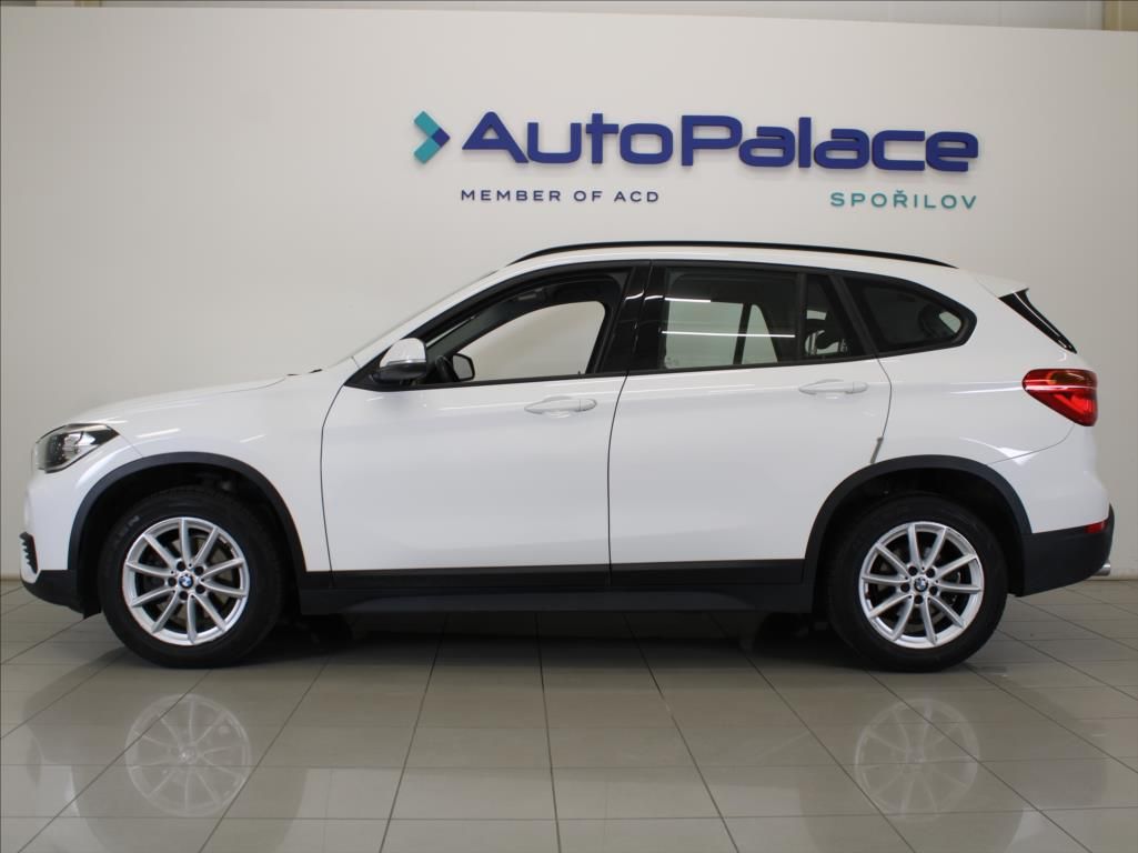 BMW X1, 2,0 18d xDrive 115tkm.2.maj.ČR - fotka 5