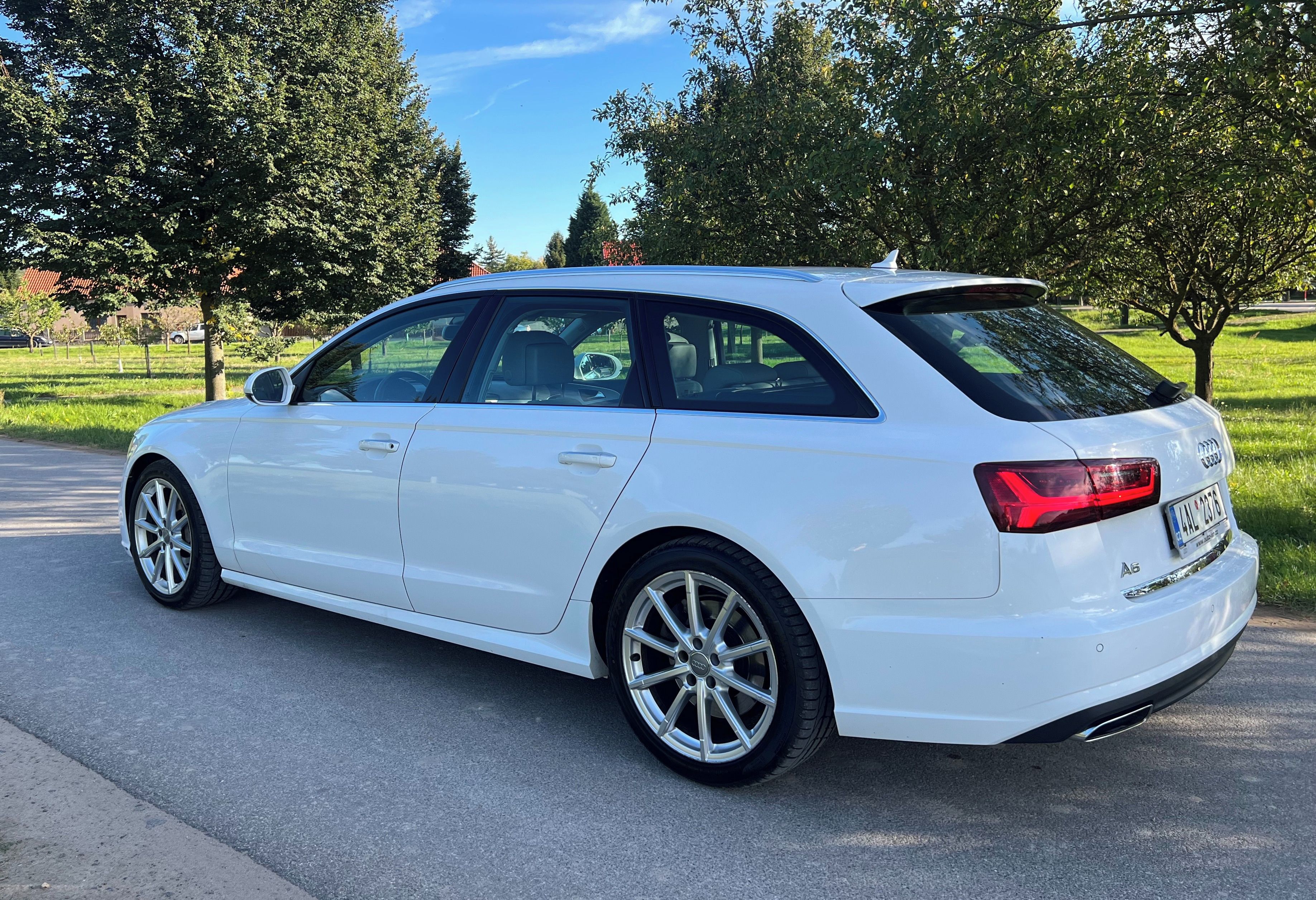 Audi A6 Avant, 3.0 TDI quattro (200 kW) - fotka 5