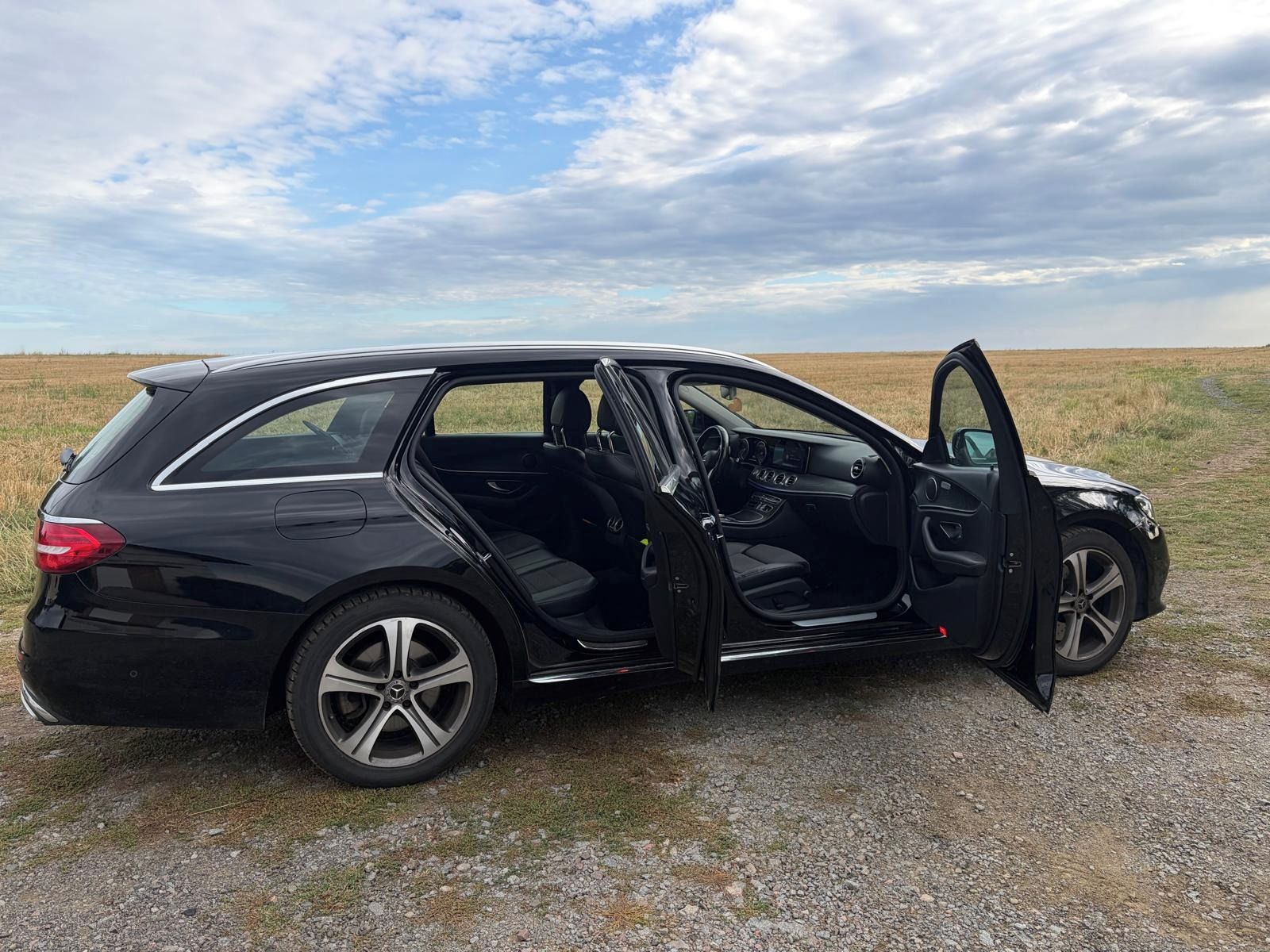 Mercedes-Benz Třídy E, d 4MATIC T-Modell - fotka 4
