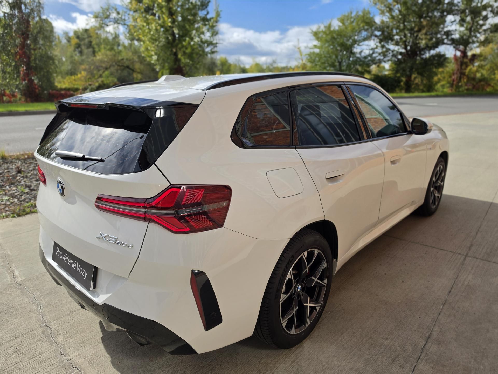BMW X3, 20d xDrive Mpaket + tažné - fotka 5