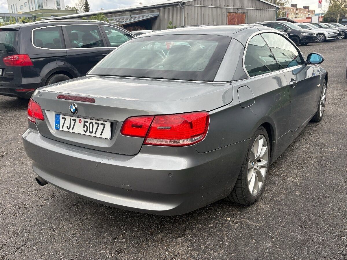 BMW Řada 3, E93 320i TOP STAV - fotka 3