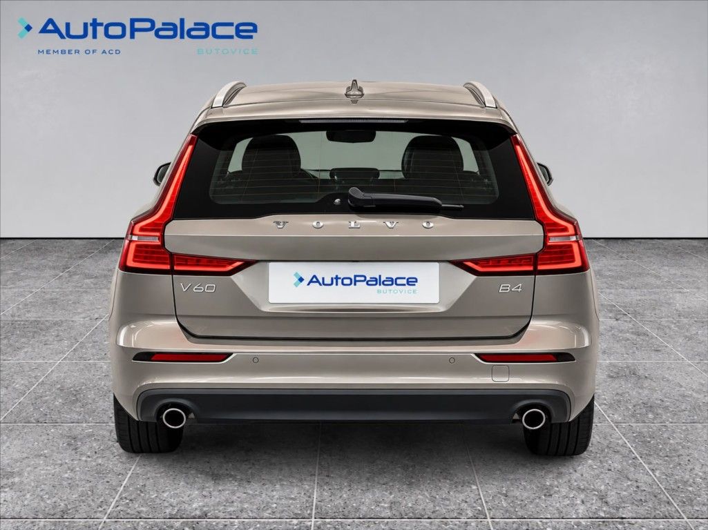 Volvo V60, 2,0 145 KW , CORE - fotka 5