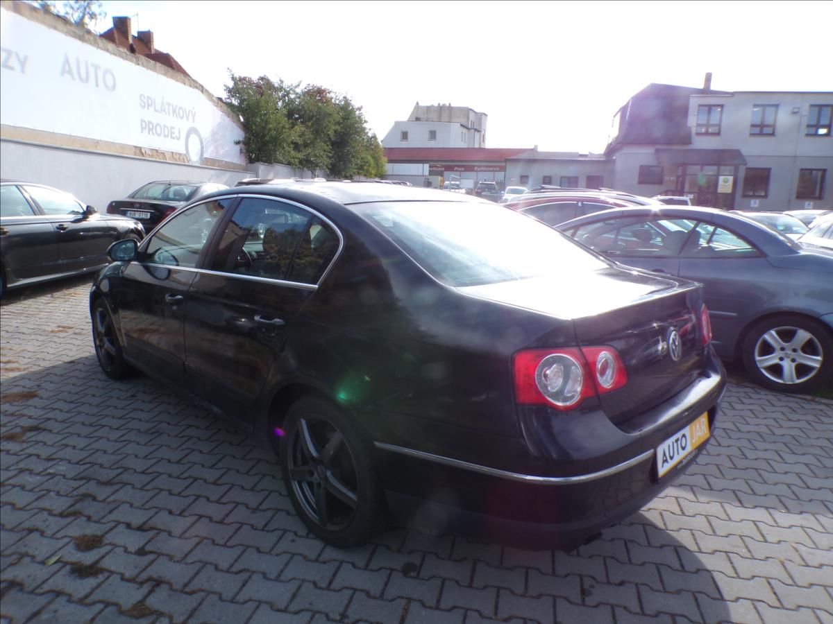Volkswagen Passat, 2,0 TDI  DSG - fotka 4