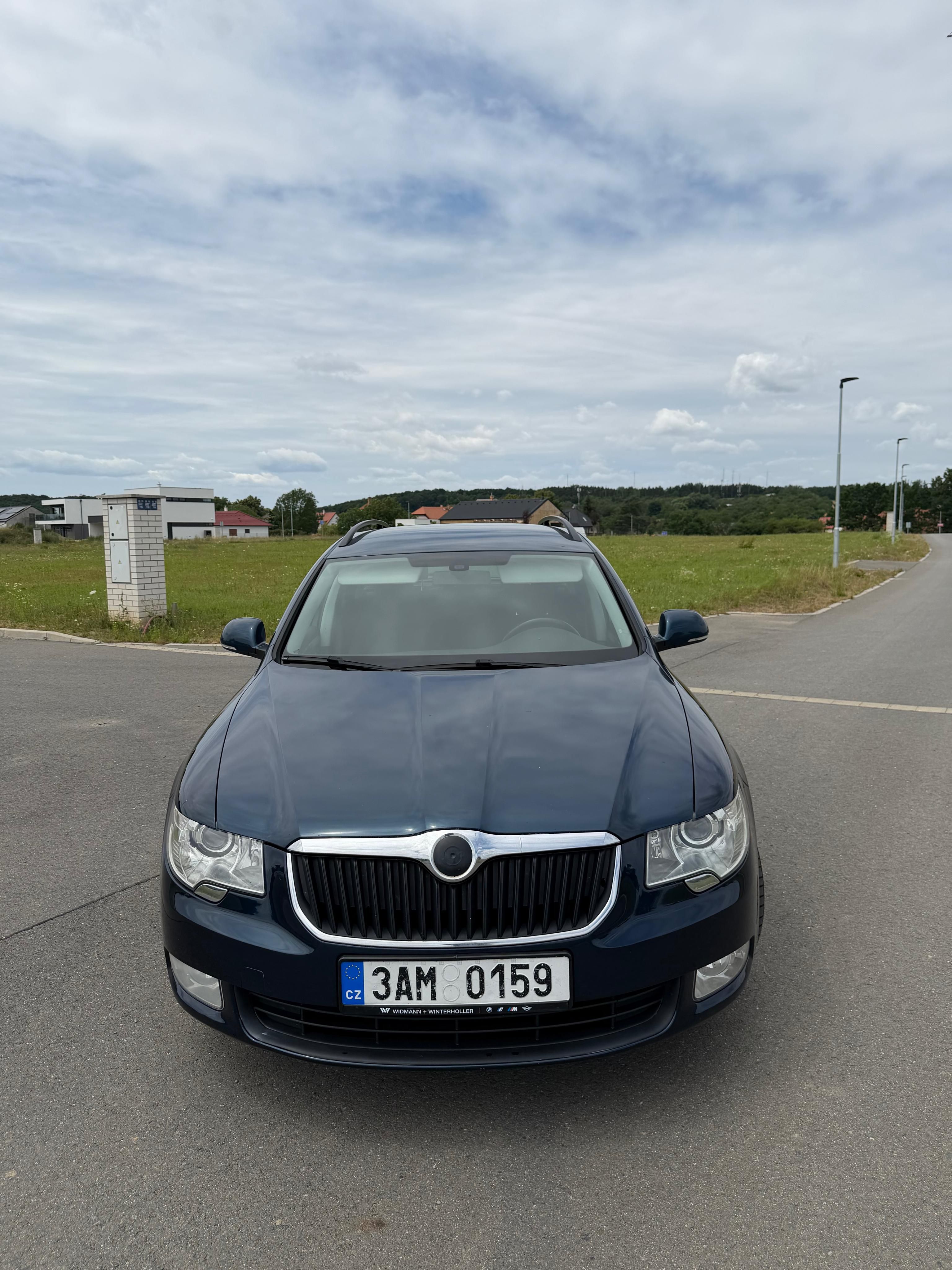 Škoda Superb, 2.0 TDi - fotka 2